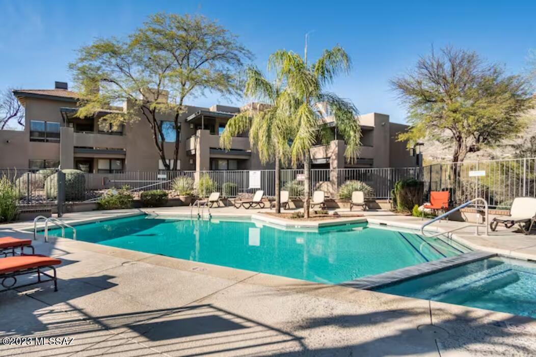 Greens at Ventana Canyon - Residential