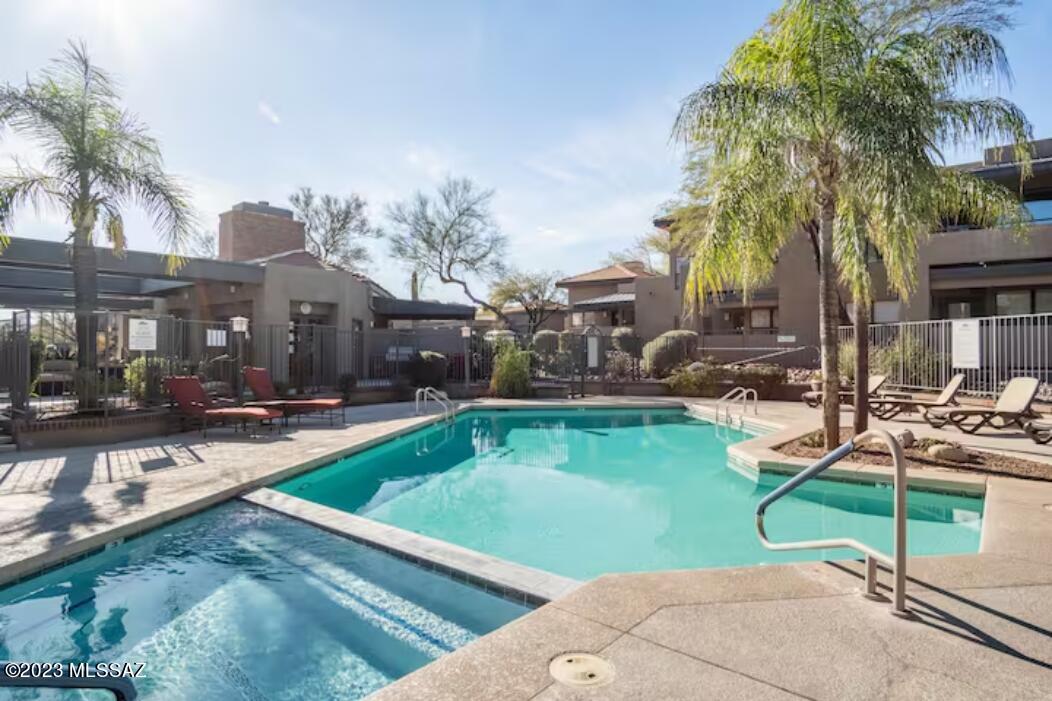 Greens at Ventana Canyon - Residential