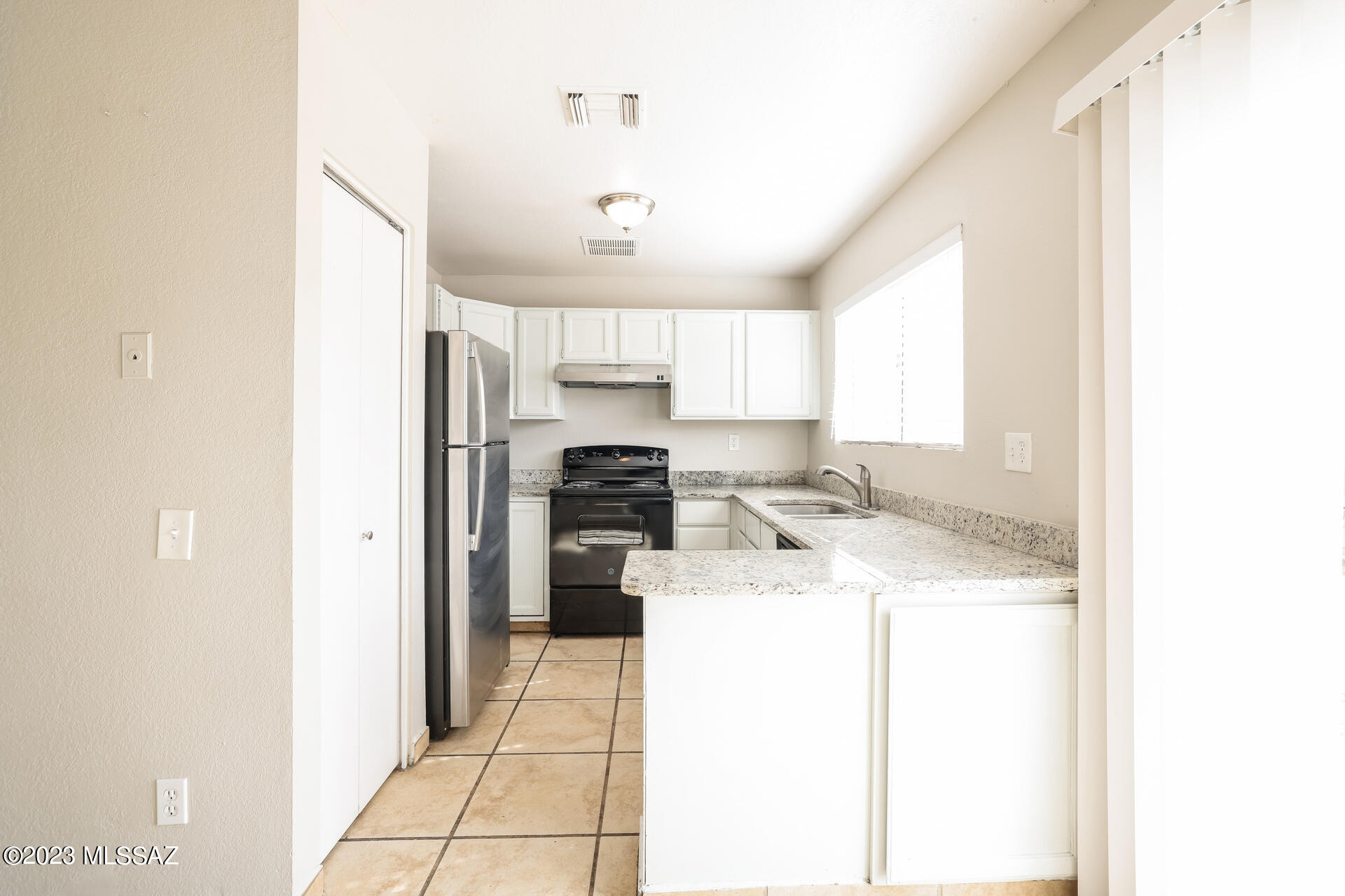 Salida Del Sol IV (1-130) - Residential Lease