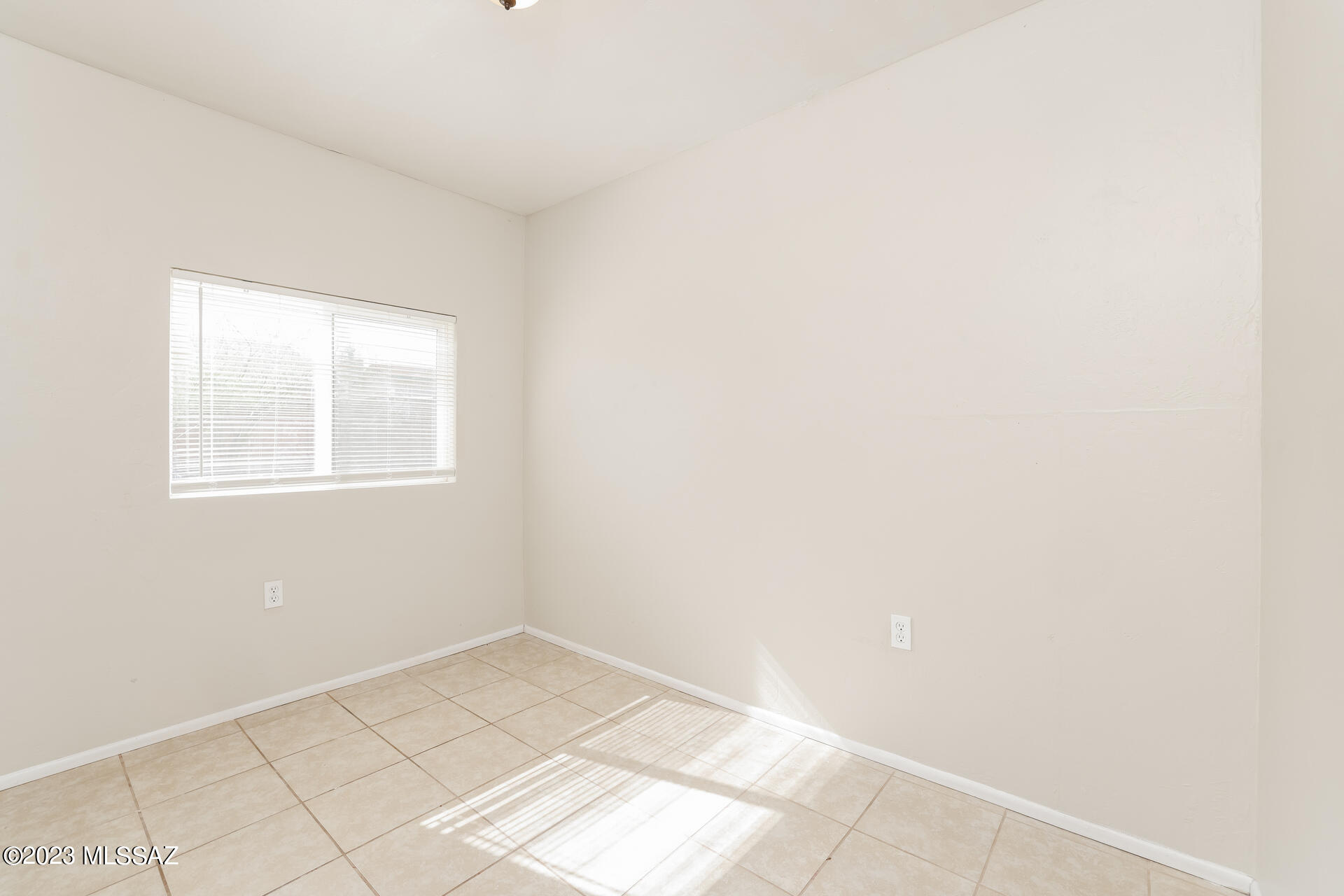 Salida Del Sol IV (1-130) - Residential Lease
