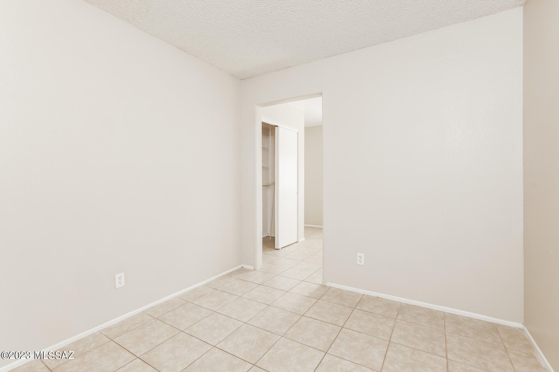 Salida Del Sol IV (1-130) - Residential Lease