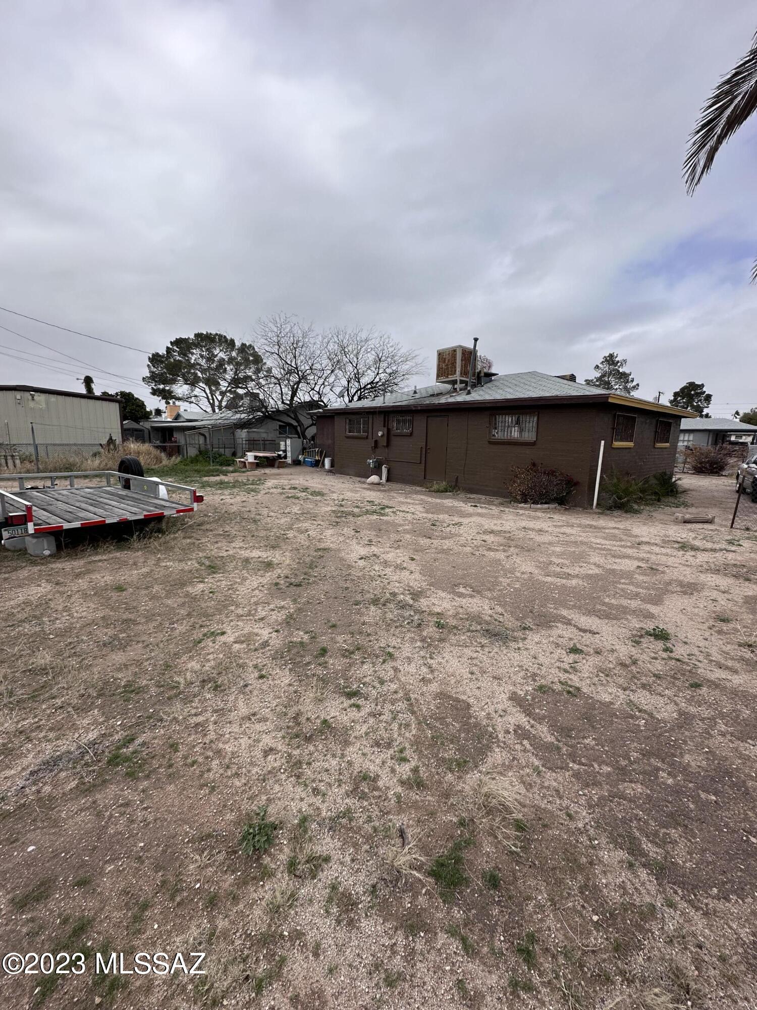 Mission Manor - Residential