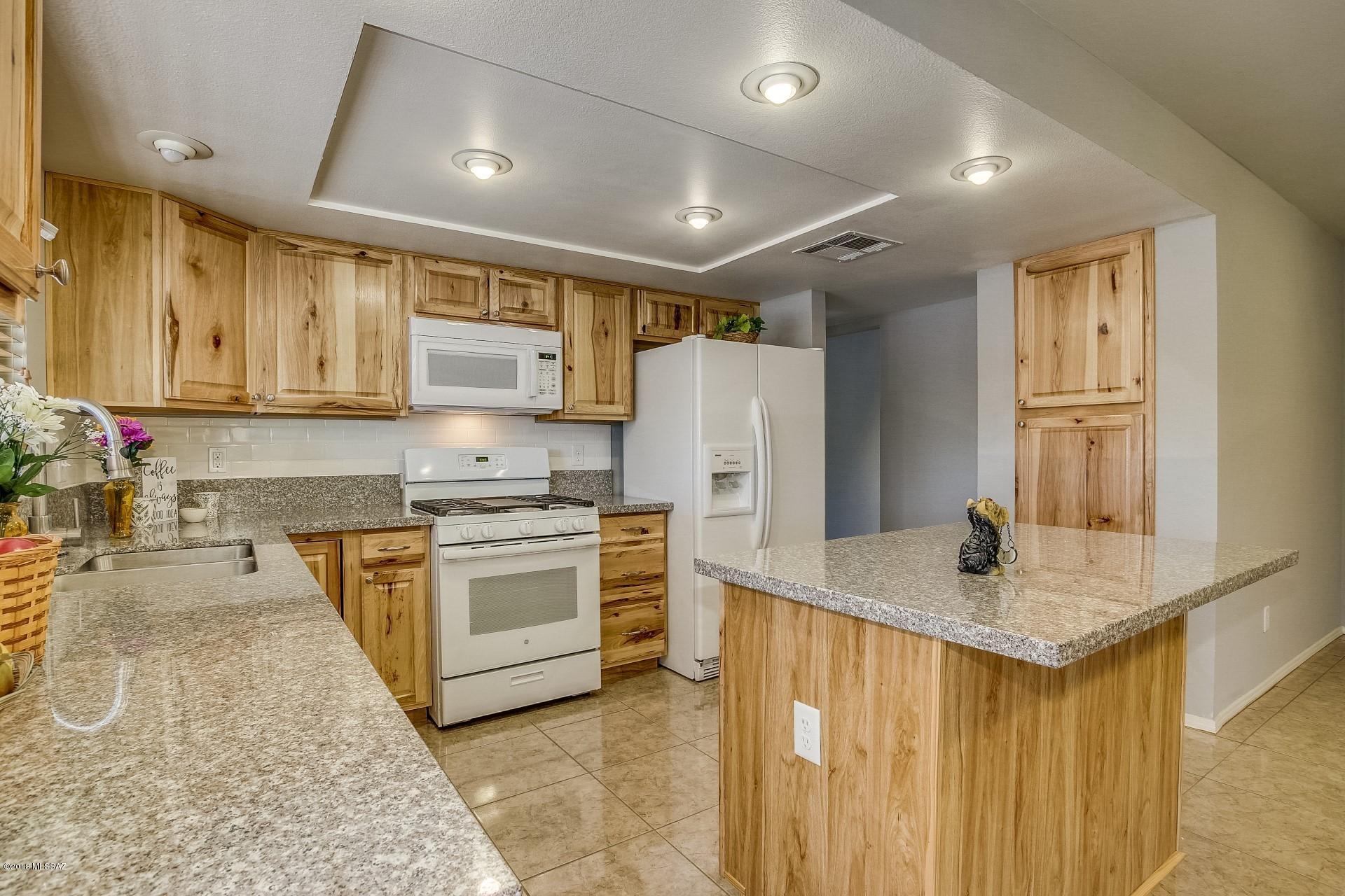 Paseo Vista (1-234) - Residential