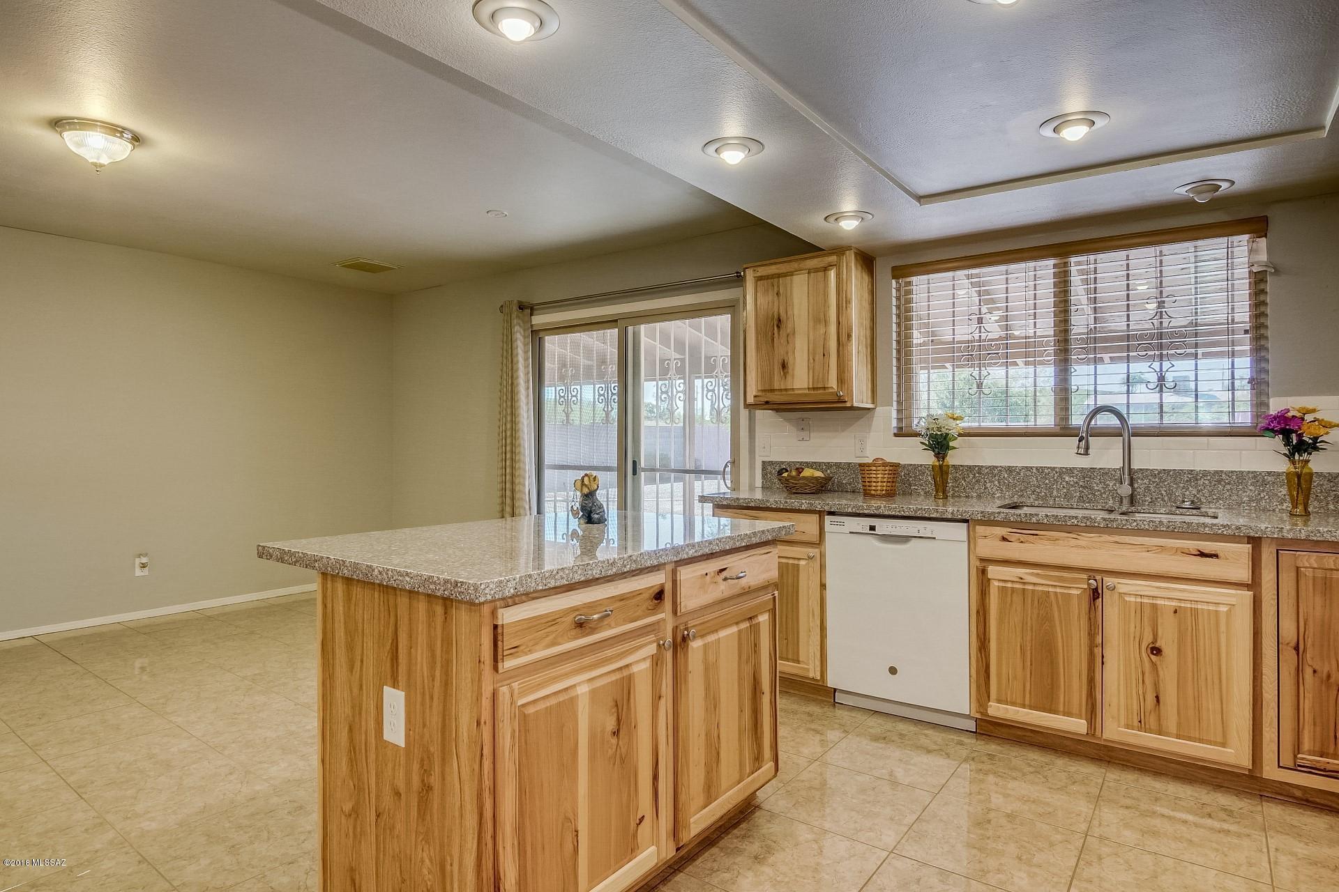 Paseo Vista (1-234) - Residential