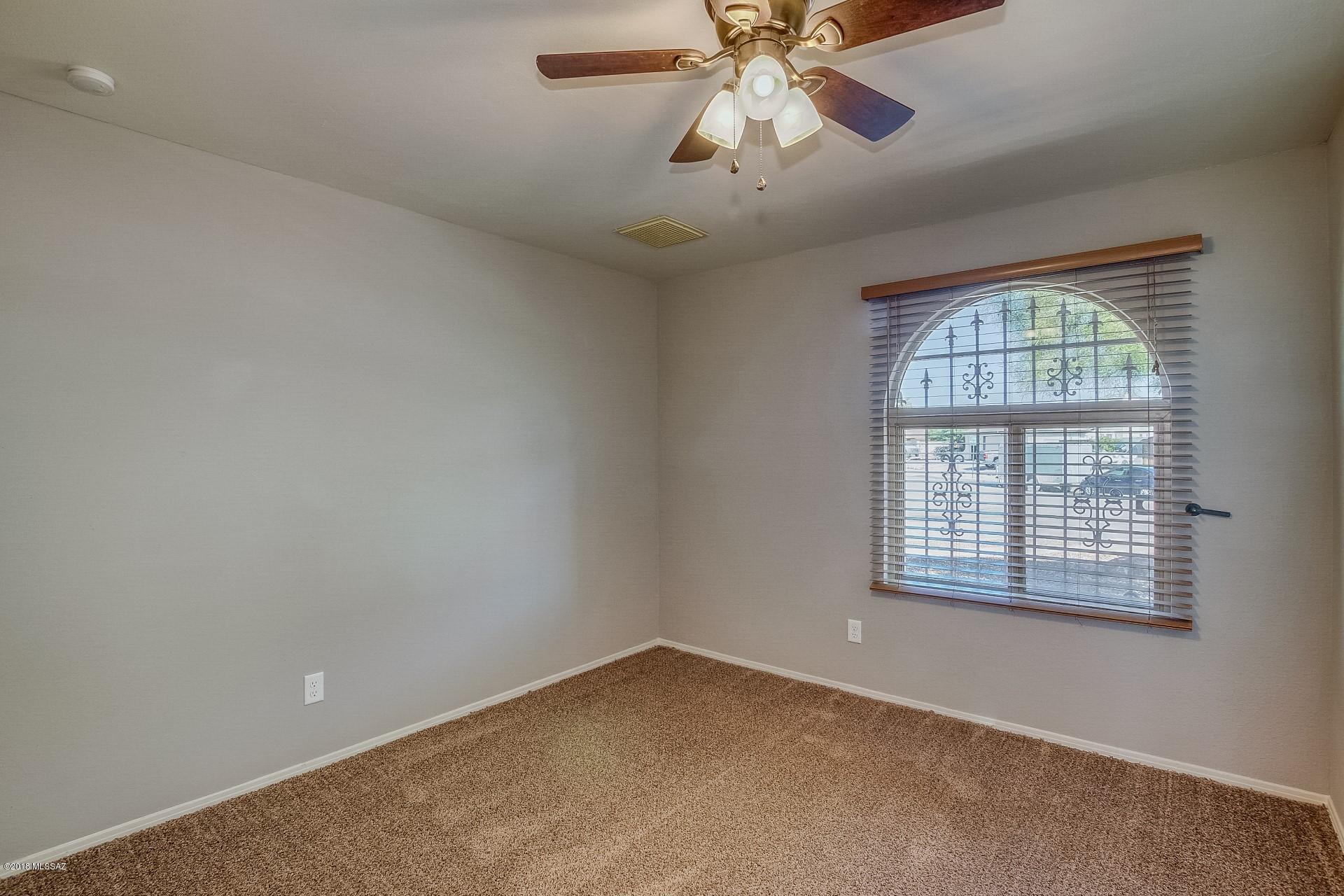 Paseo Vista (1-234) - Residential