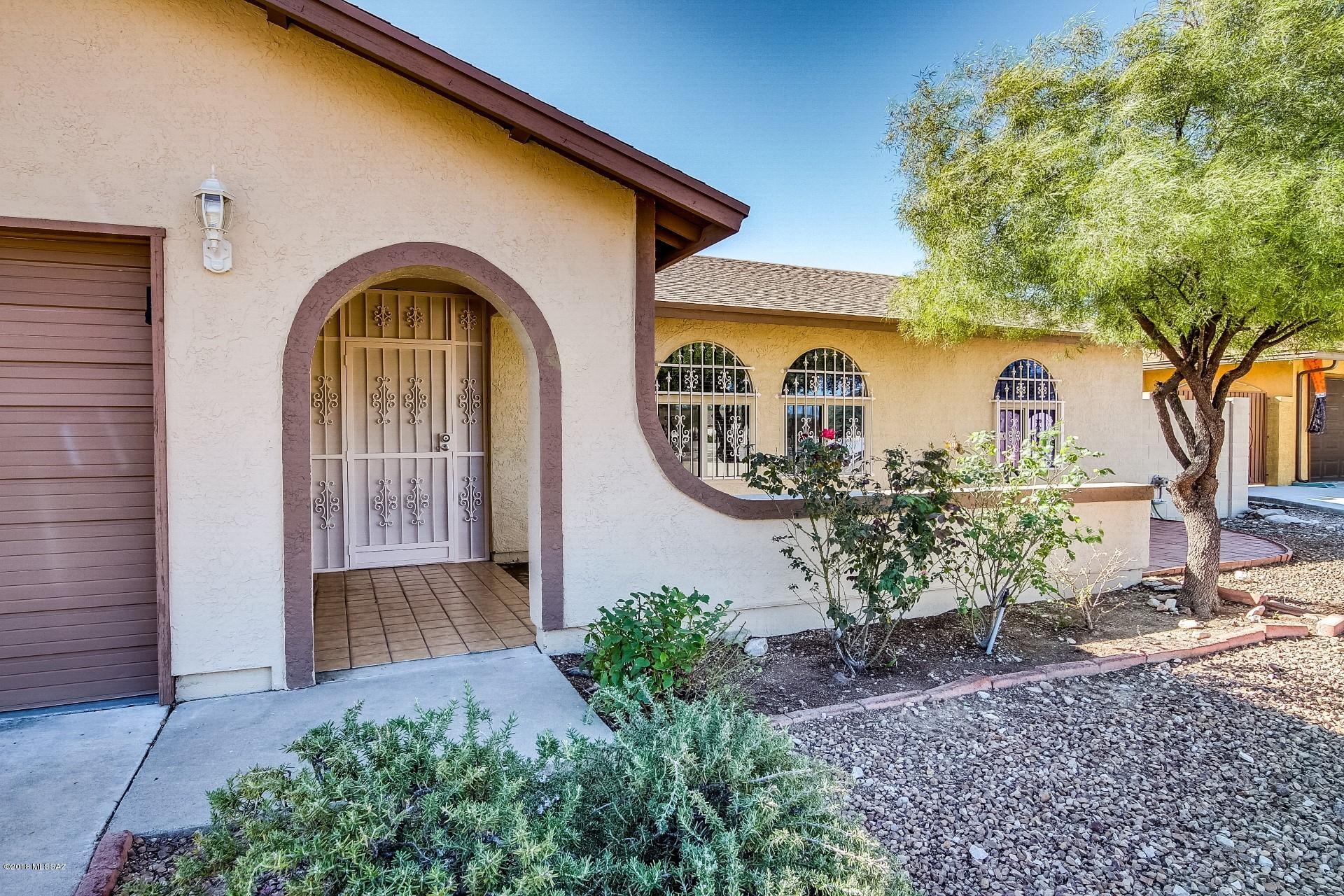 Paseo Vista (1-234) - Residential