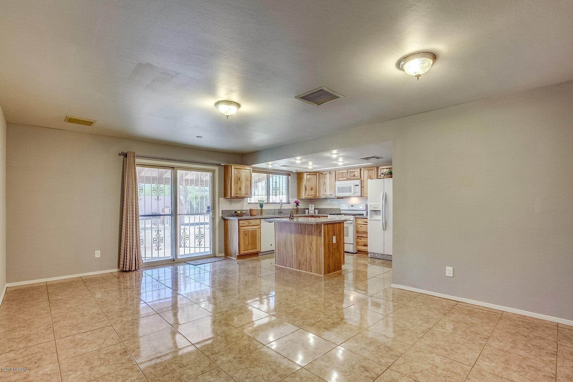 Paseo Vista (1-234) - Residential