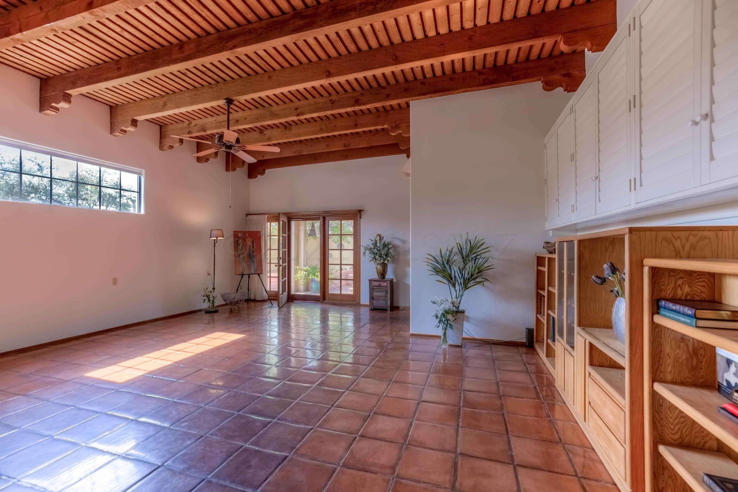La Sonrisa Twnhms (1-28) - Residential