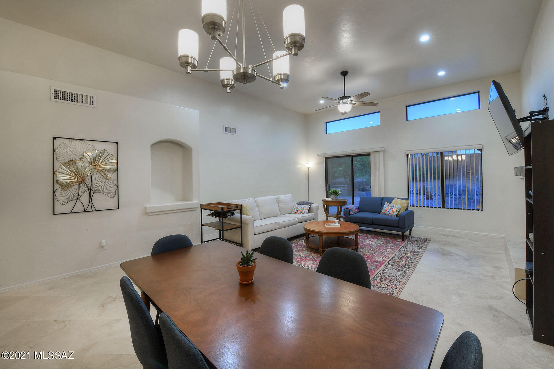 Hills On La Canada (The) - Residential
