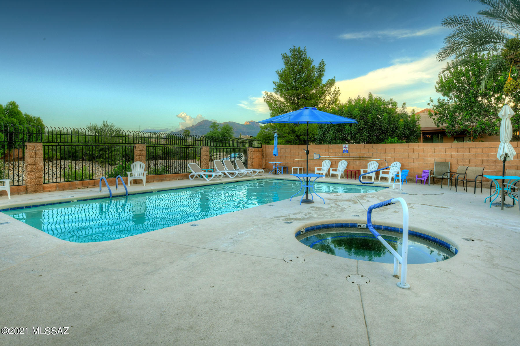 Hills On La Canada (The) - Residential