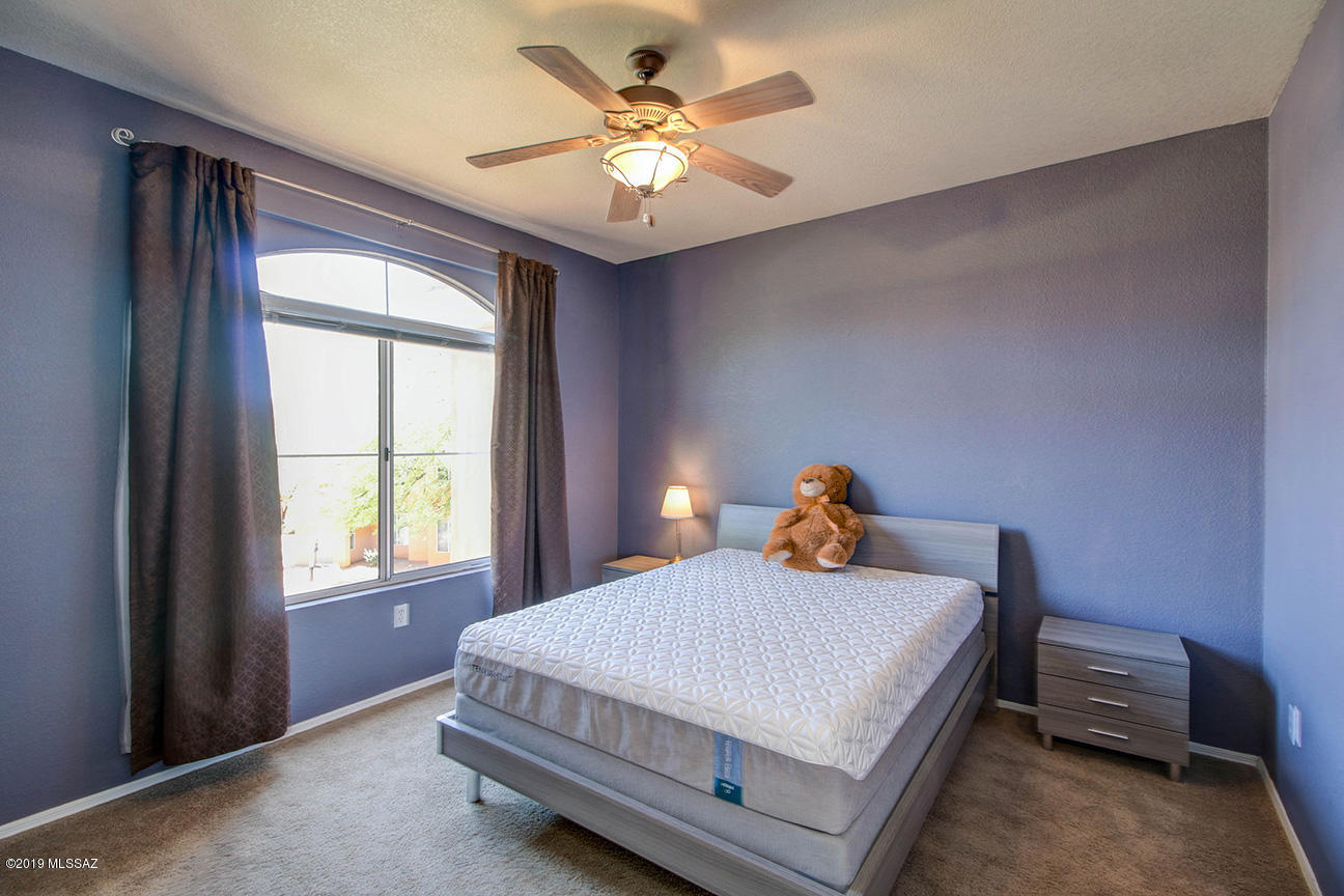 Pinnacle Canyon Condominium - Residential
