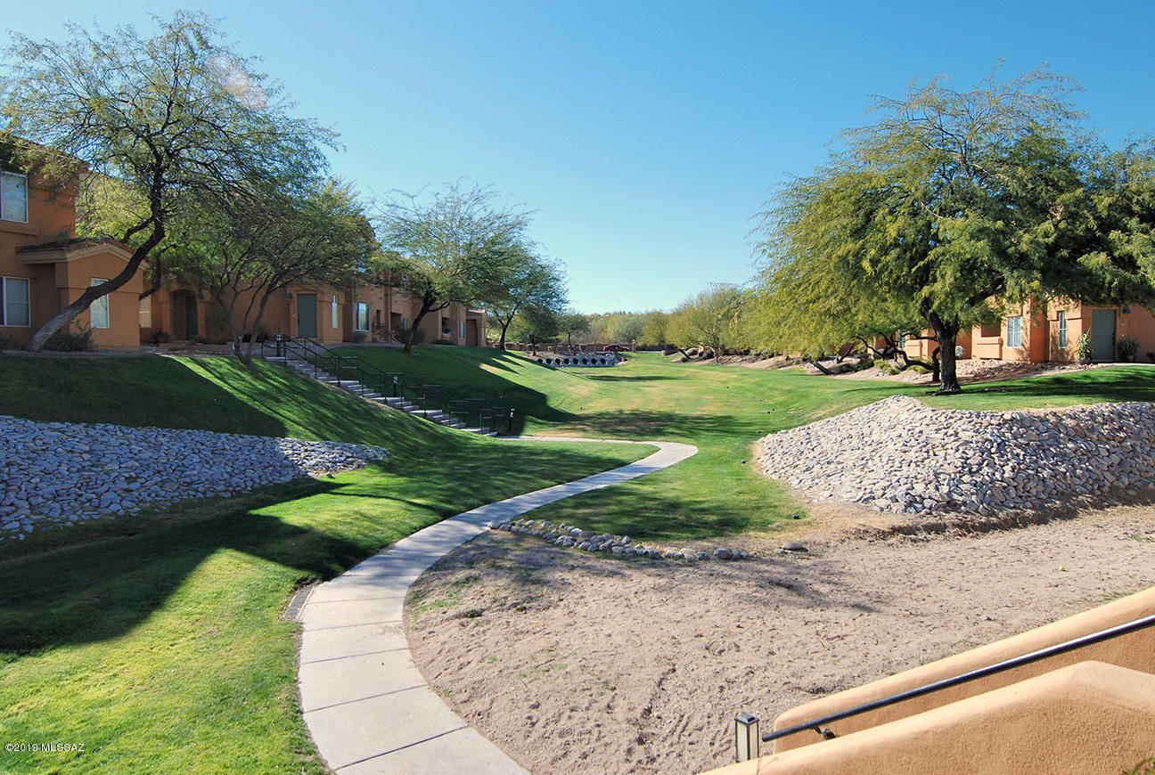 Pinnacle Canyon Condominium - Residential