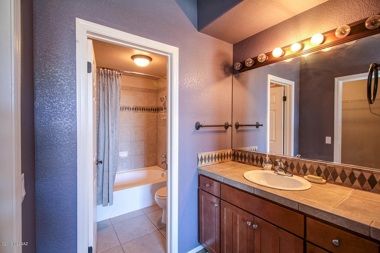 Pinnacle Canyon Condominium - Residential