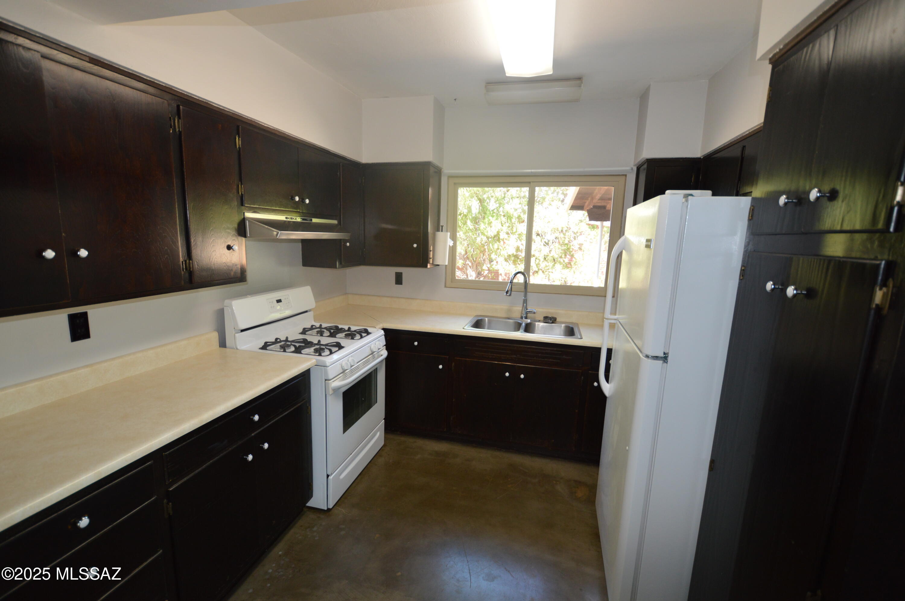 Miramonte Terrace (Blks 3, 10-16) - Residential Lease