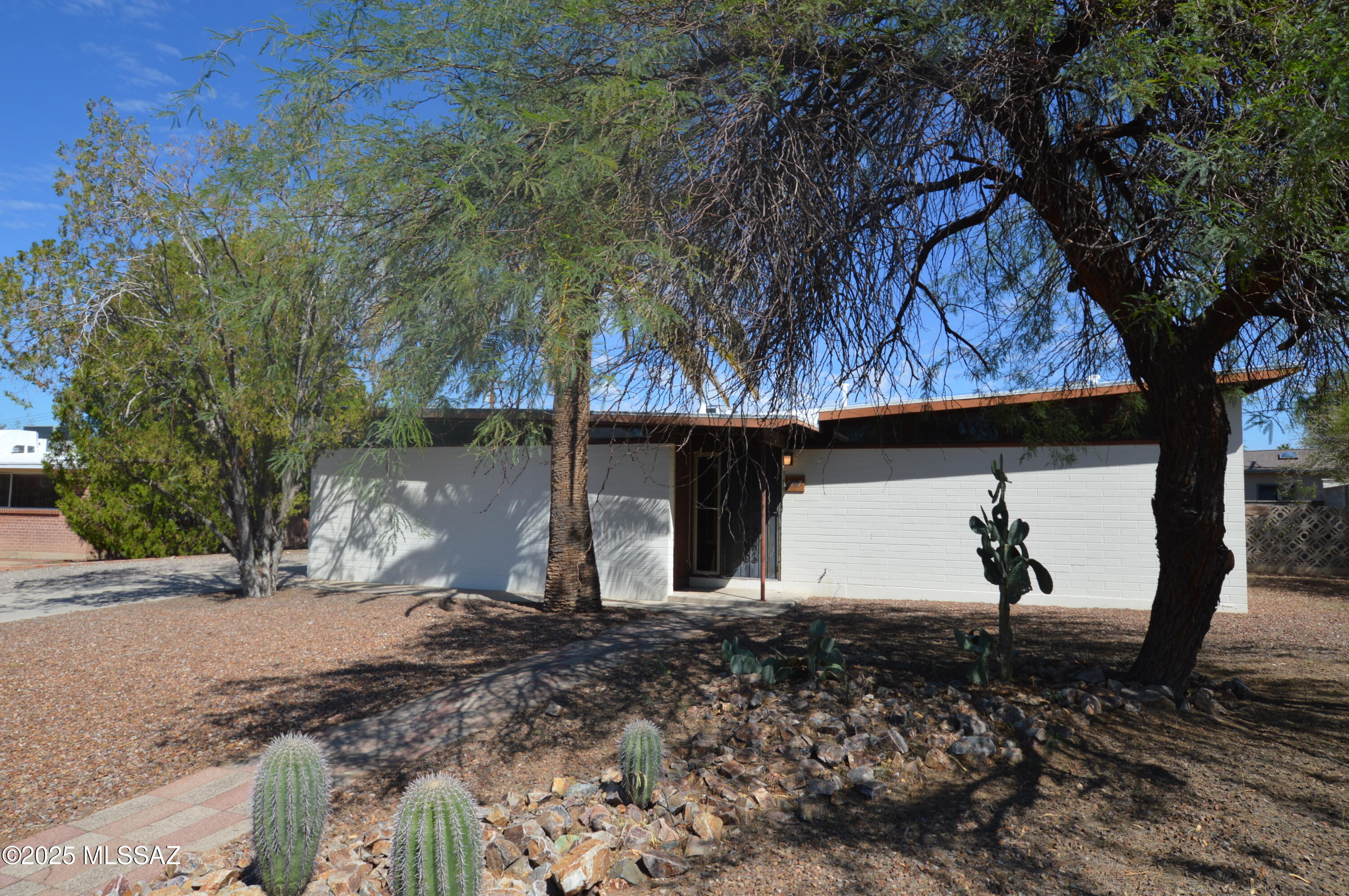 Miramonte Terrace (Blks 3, 10-16) - Residential Lease