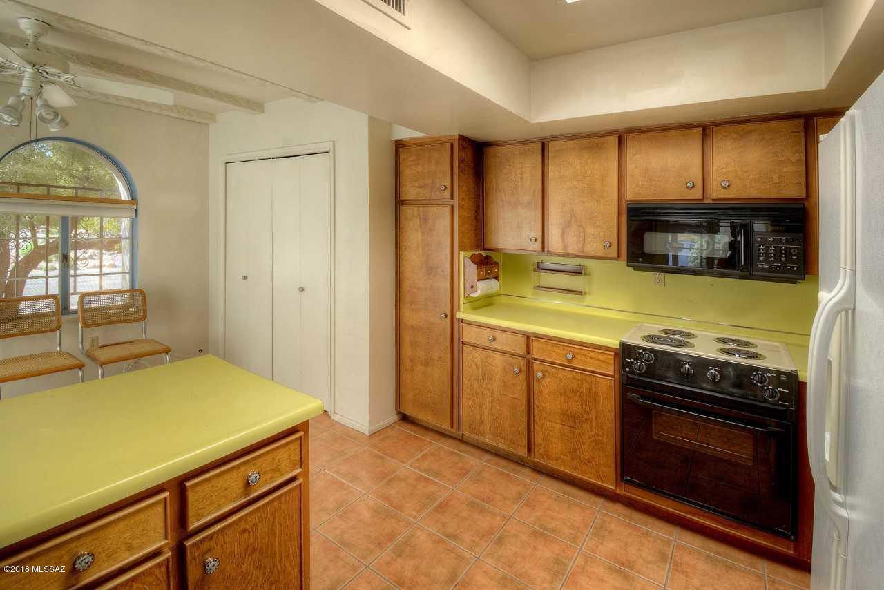 Green Valley Townhouses 4 - Residential