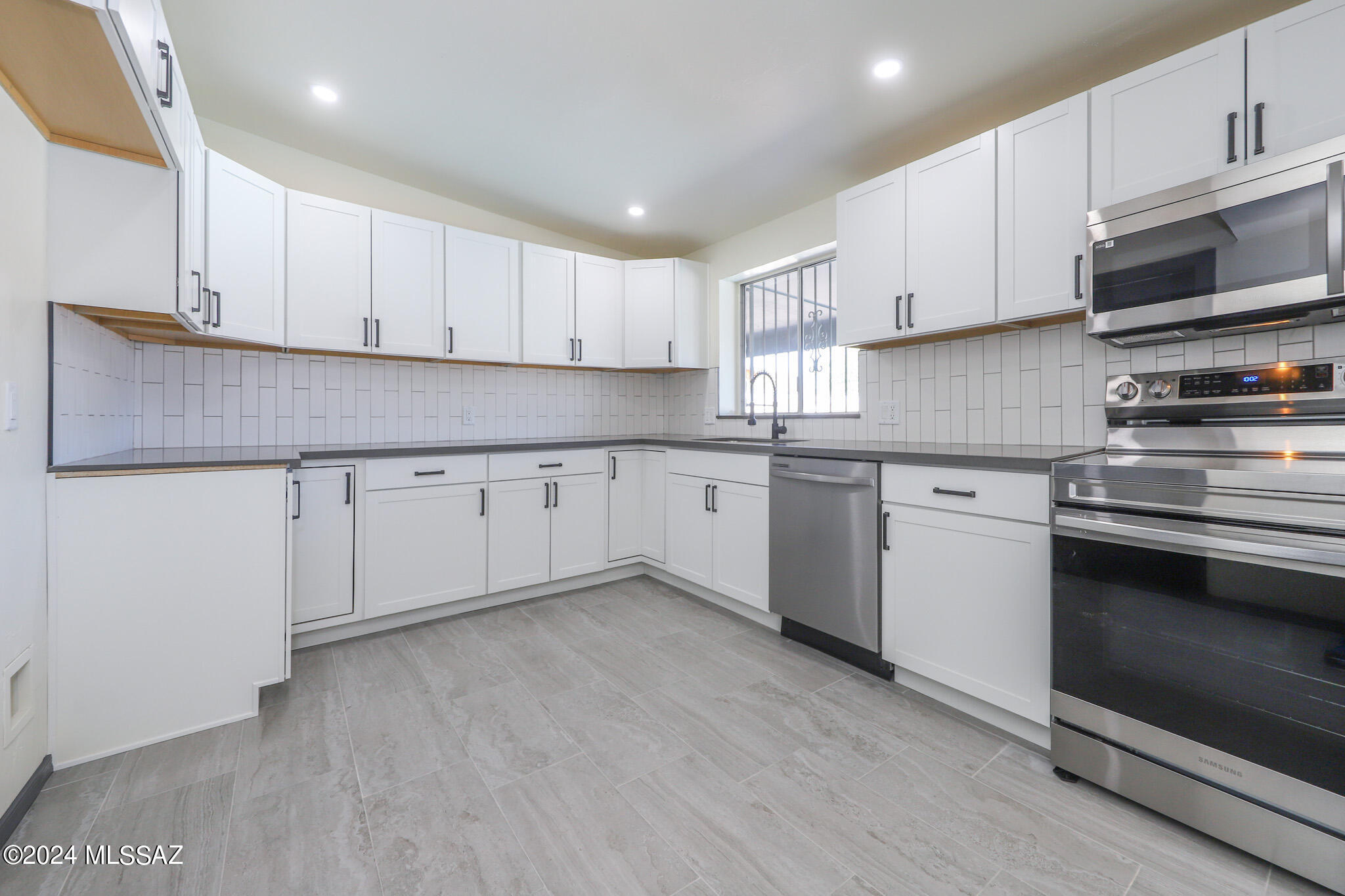 Valley View East NO. 4 (1-131) - Residential