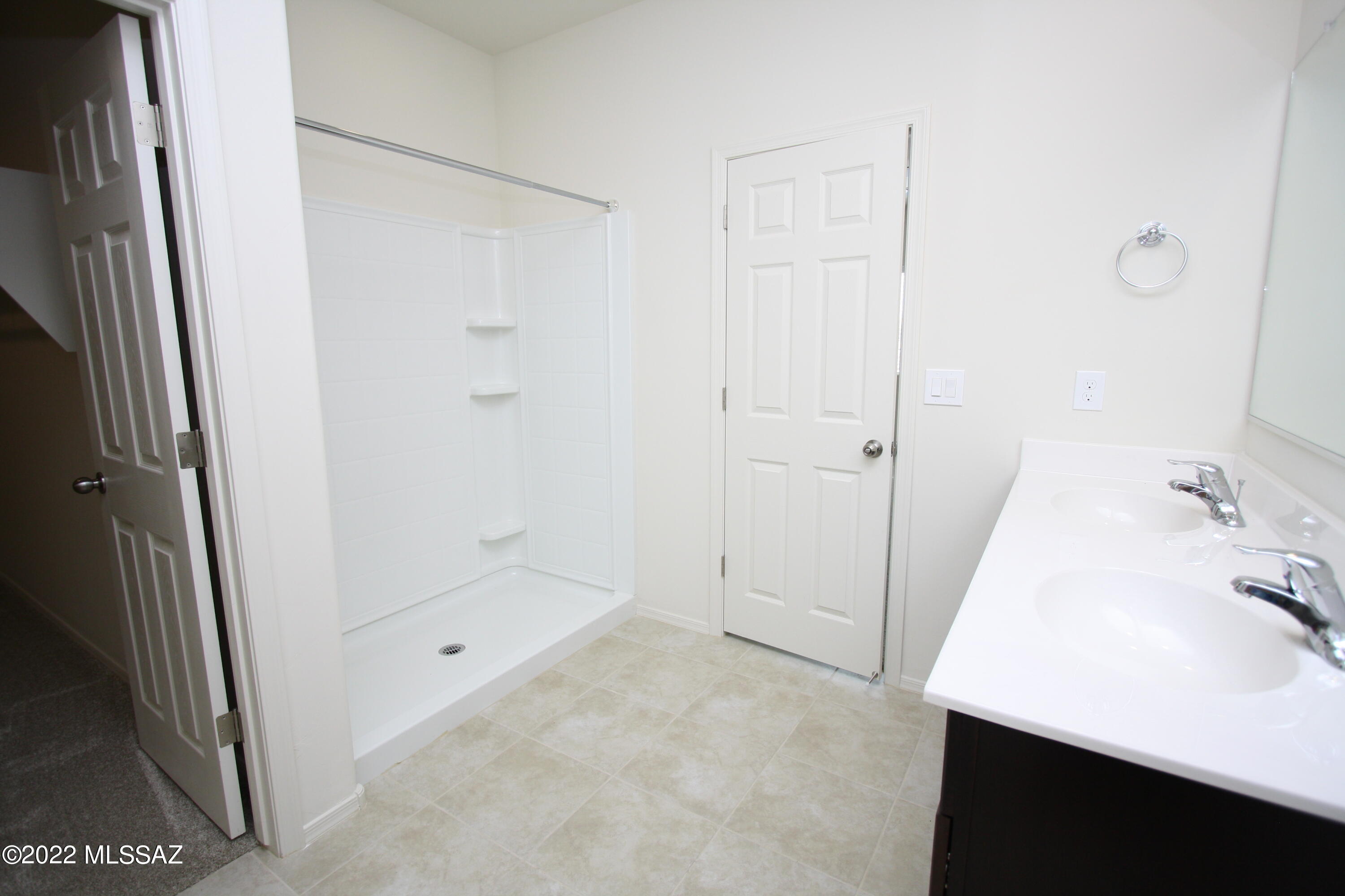 Gladden Farms 22 & 24 - Residential Lease