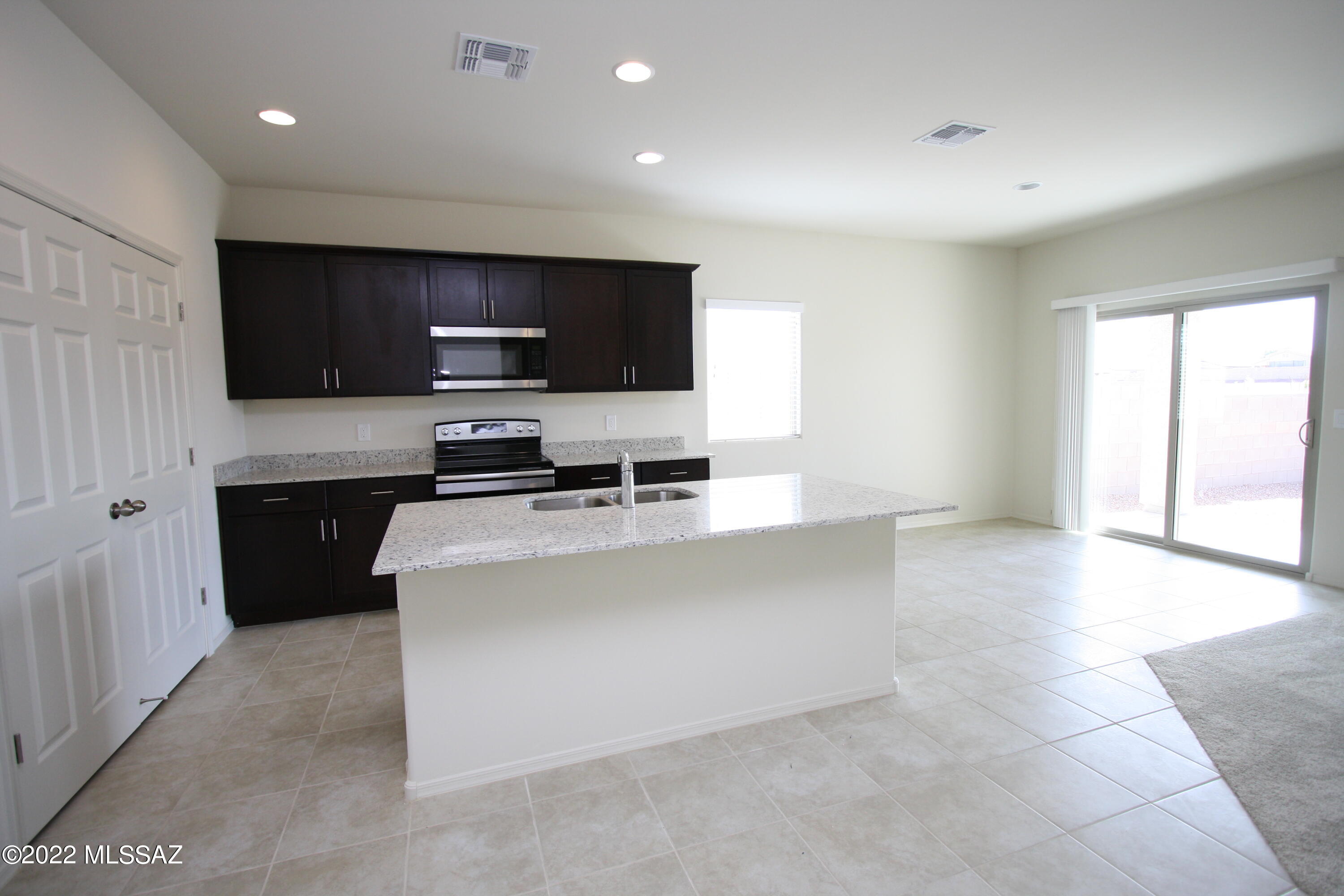 Gladden Farms 22 & 24 - Residential Lease