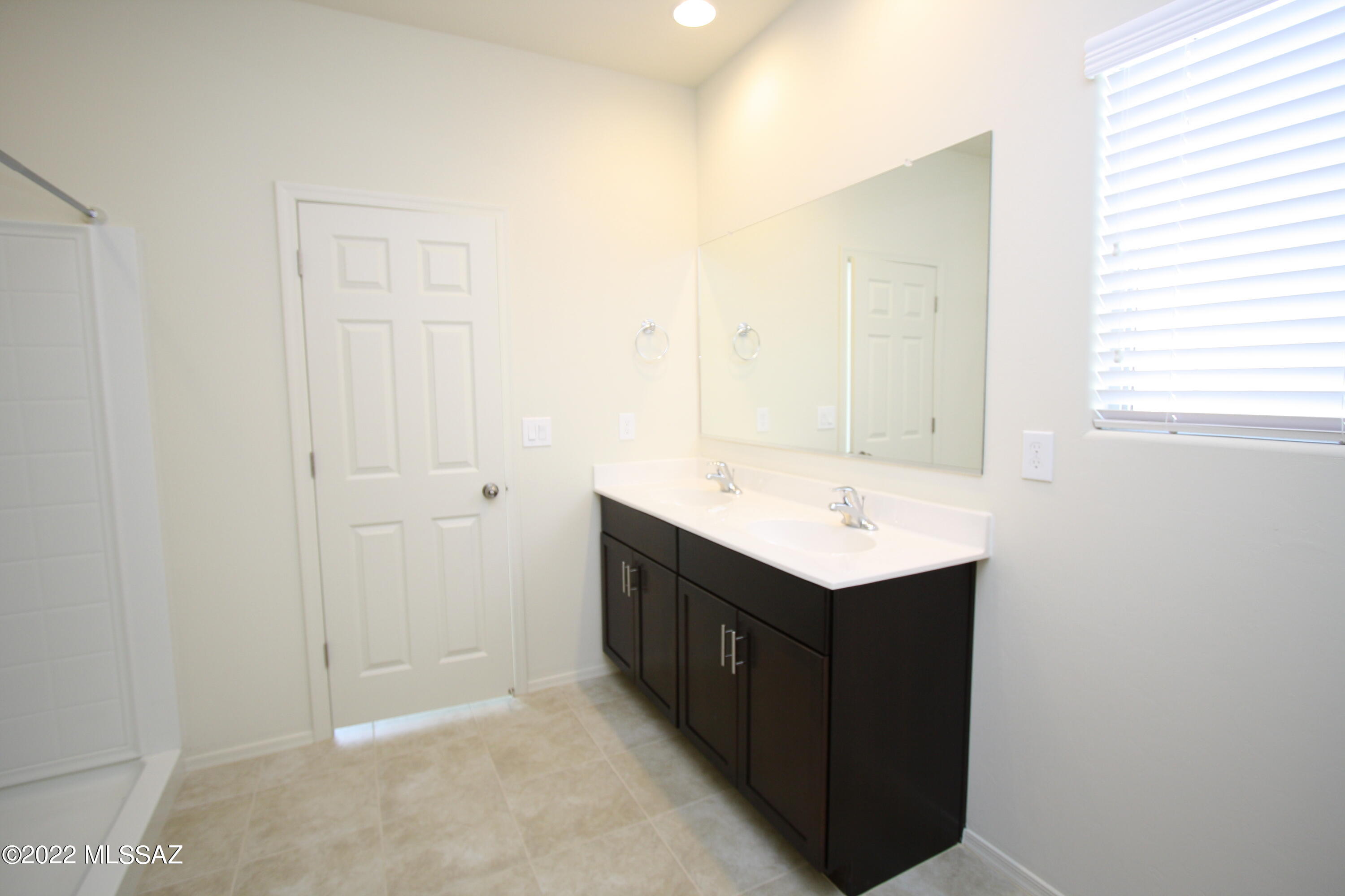 Gladden Farms 22 & 24 - Residential Lease