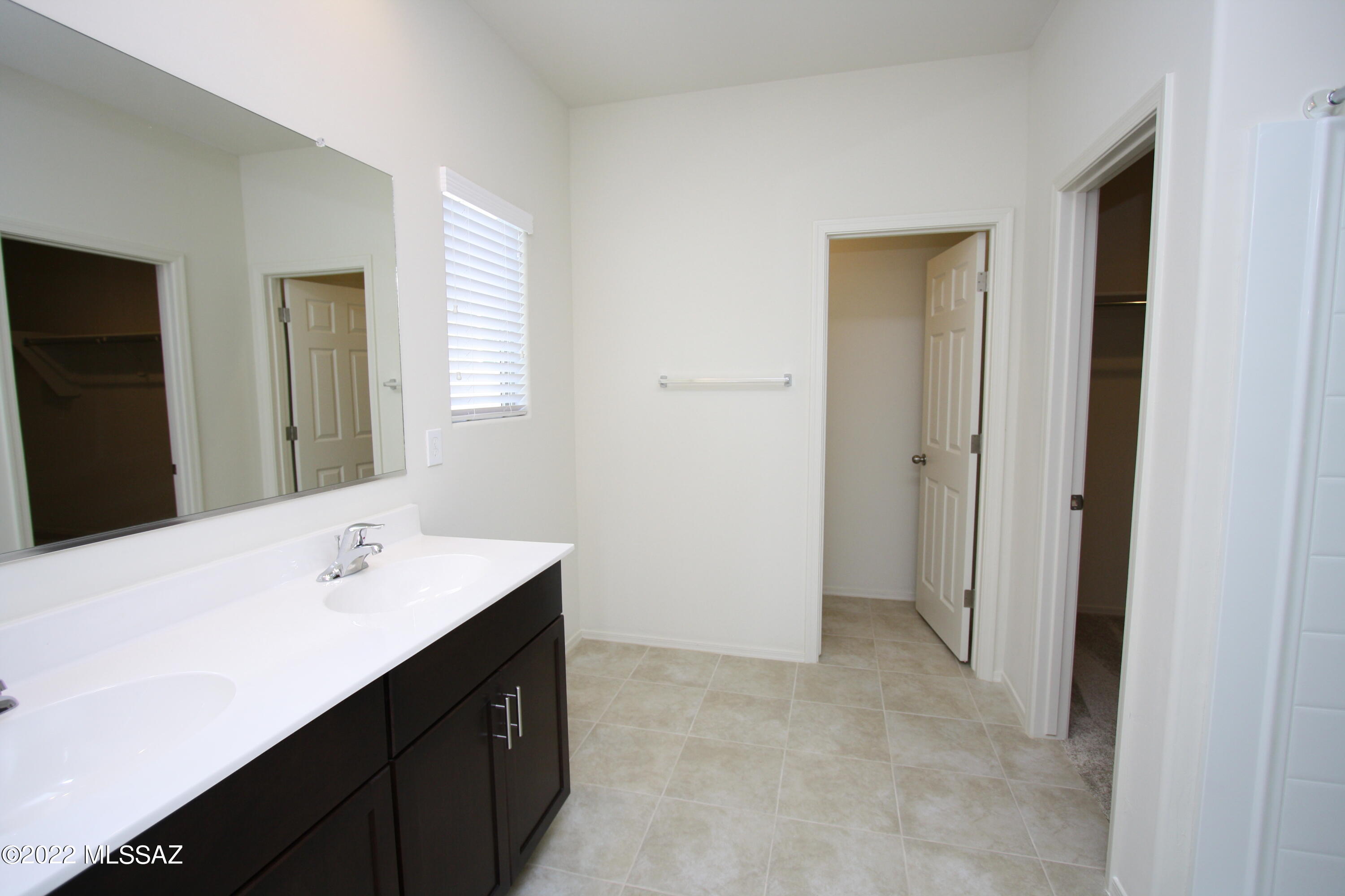 Gladden Farms 22 & 24 - Residential Lease