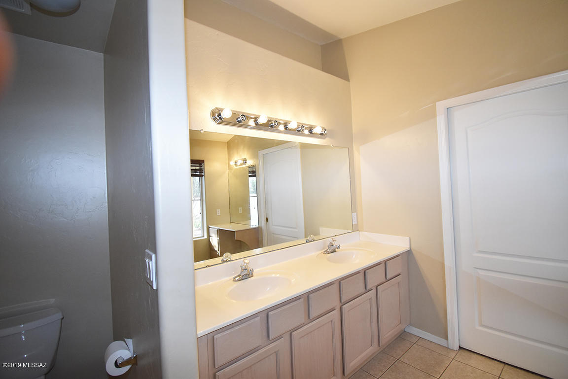 Thornydale Terrace(1-104) - Residential