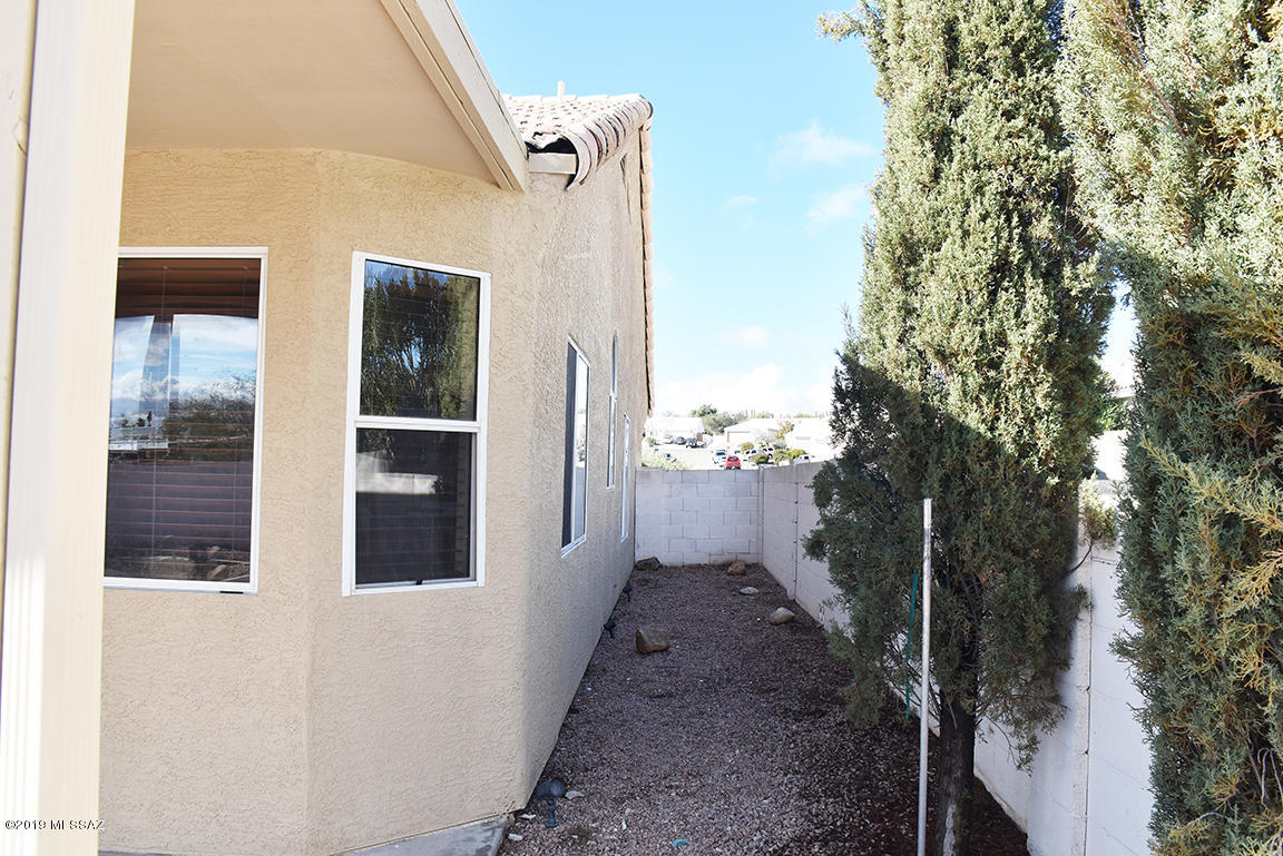 Thornydale Terrace(1-104) - Residential