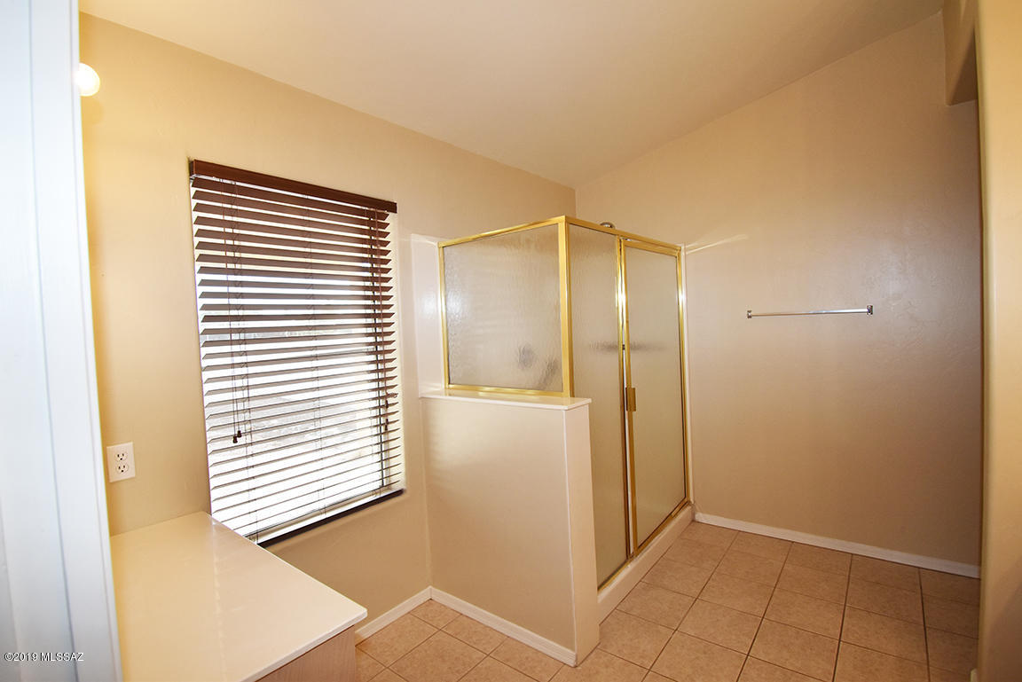Thornydale Terrace(1-104) - Residential