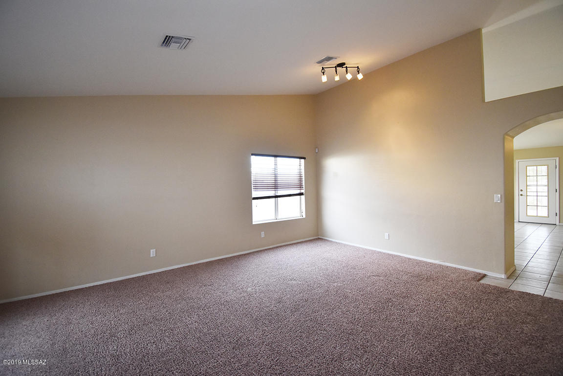 Thornydale Terrace(1-104) - Residential