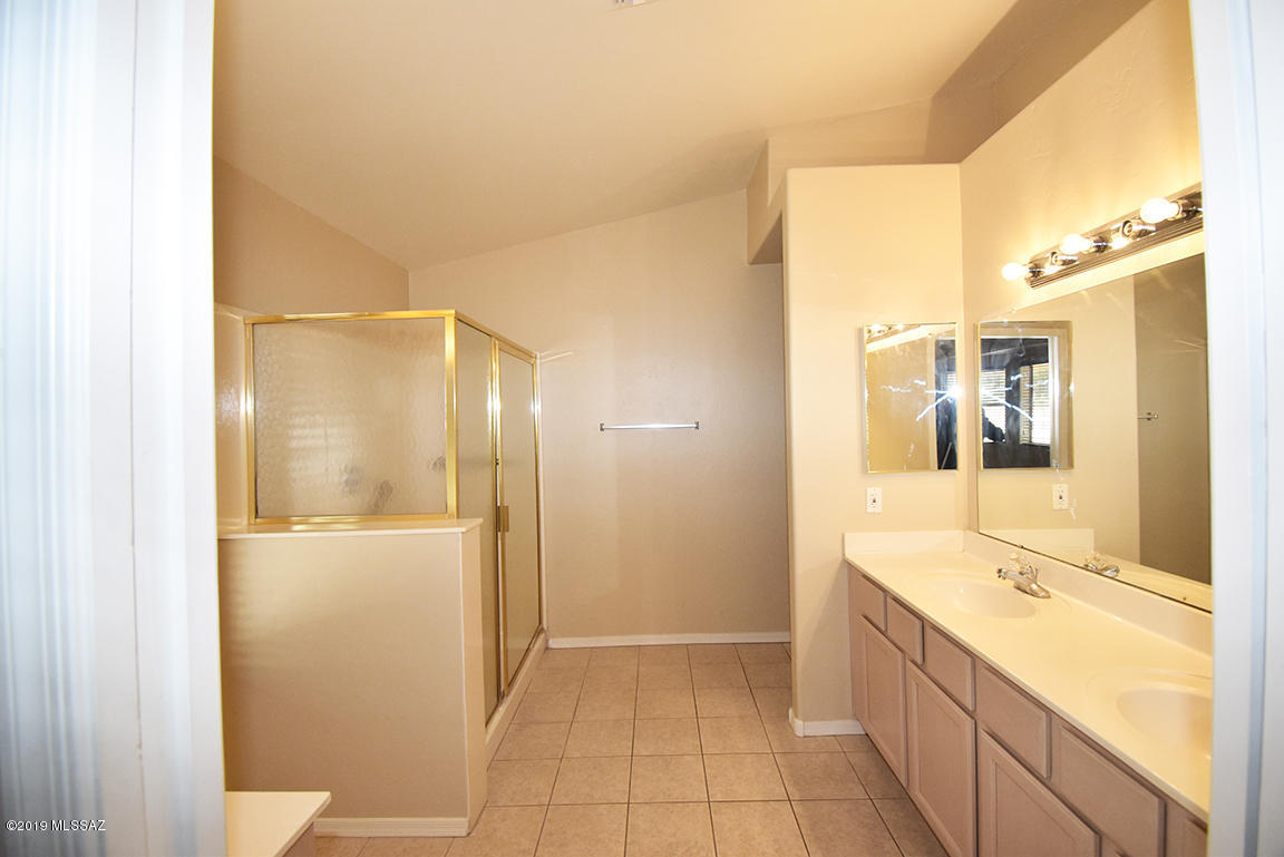 Thornydale Terrace(1-104) - Residential