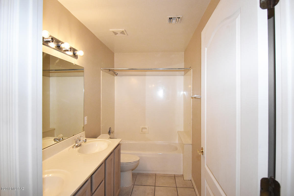 Thornydale Terrace(1-104) - Residential
