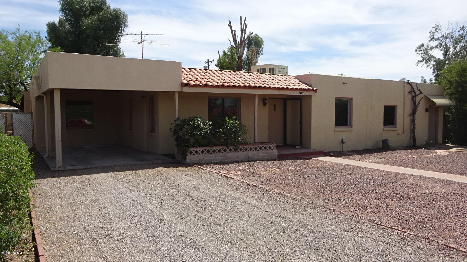Agent/Owner.