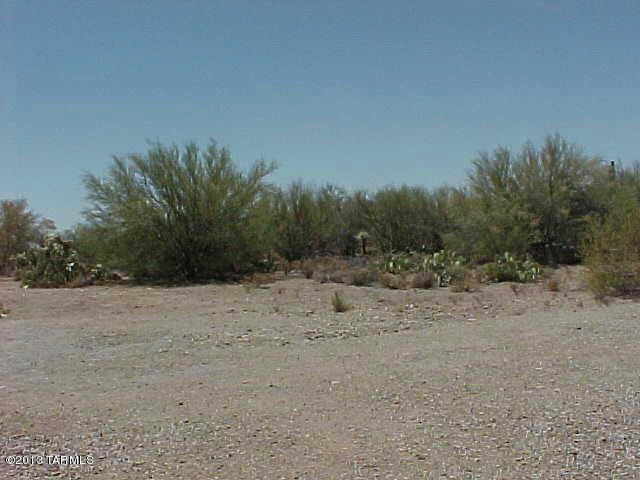 A beautiful community nestled in against the Tucson Mountains Park. Buy now and add a manufactured home or site built later. Pool,spa,rec center and much more.