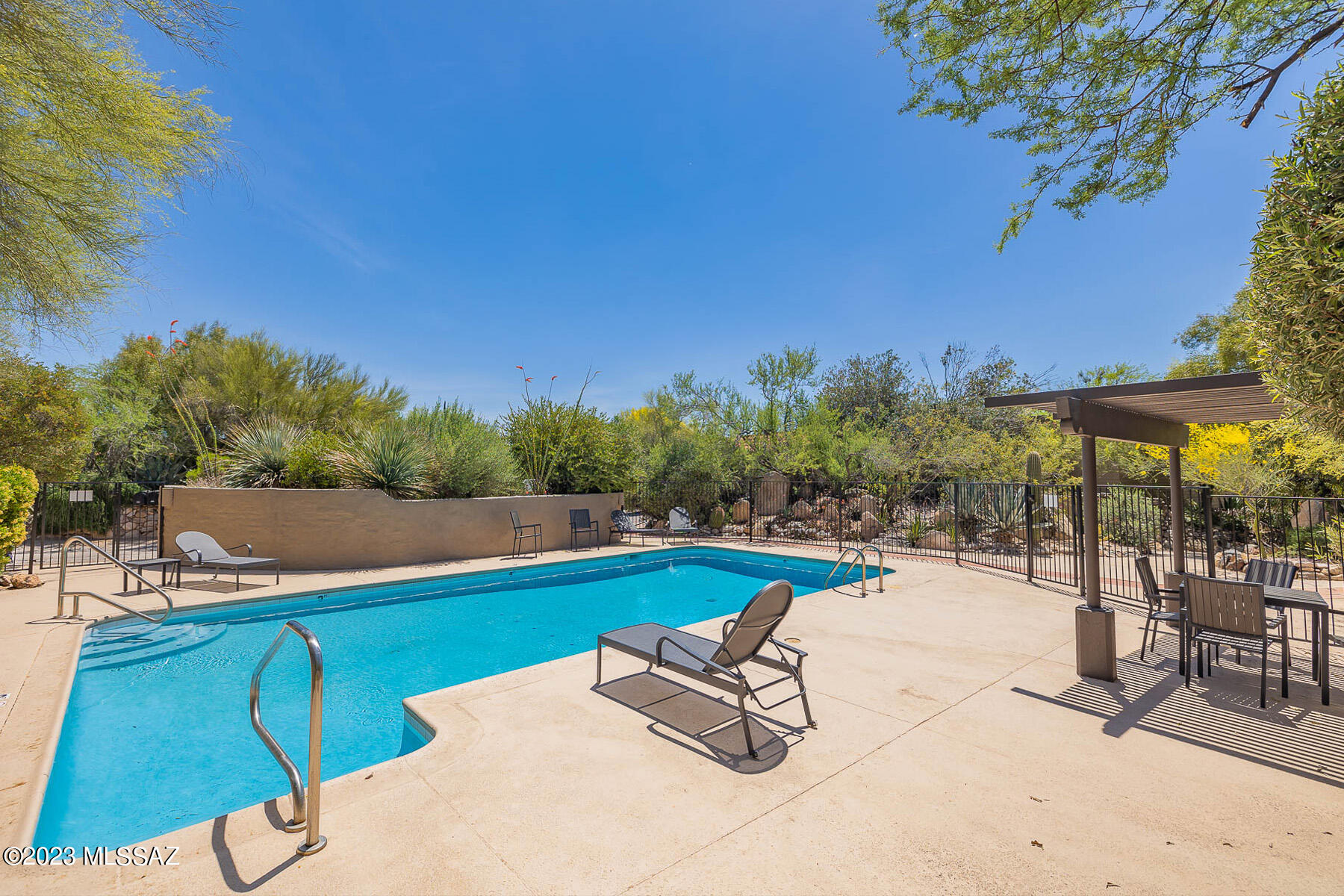 Posada Real Townhomes (1-16) - Residential