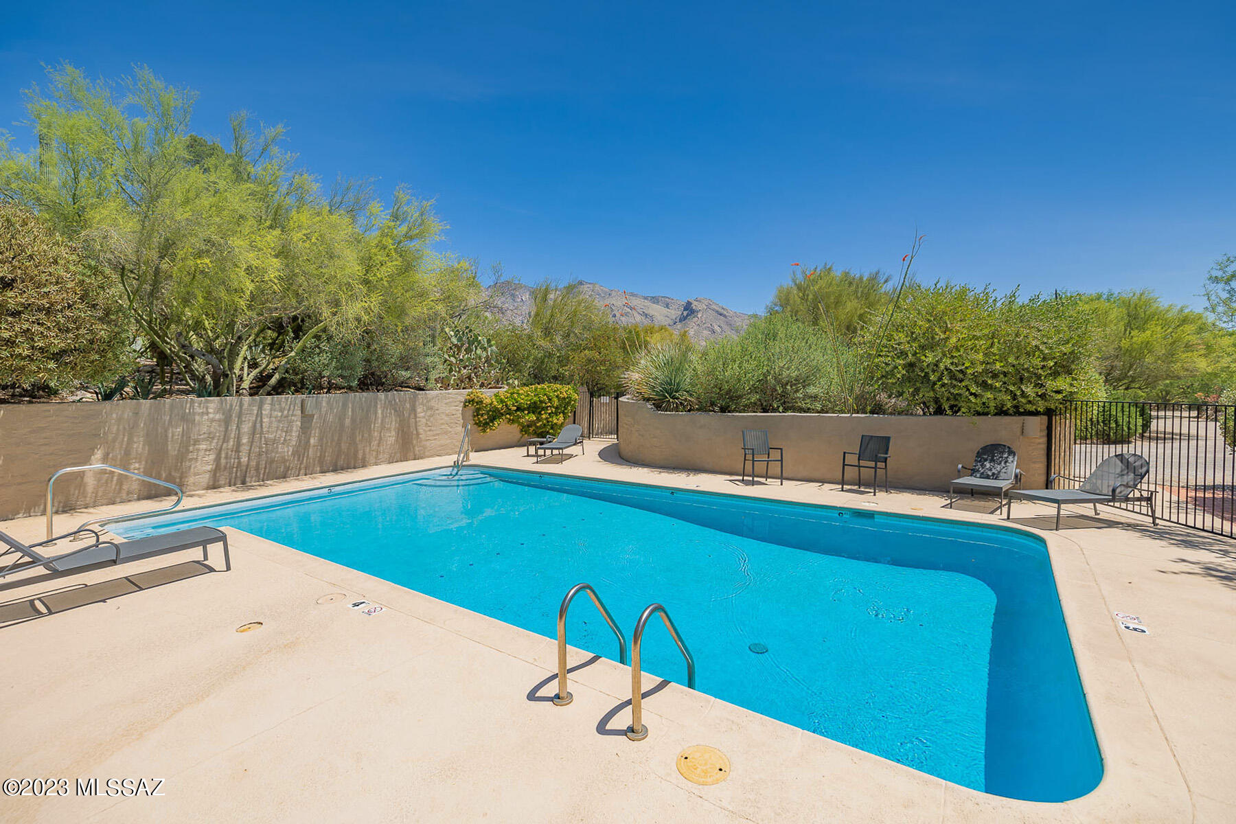 Posada Real Townhomes (1-16) - Residential