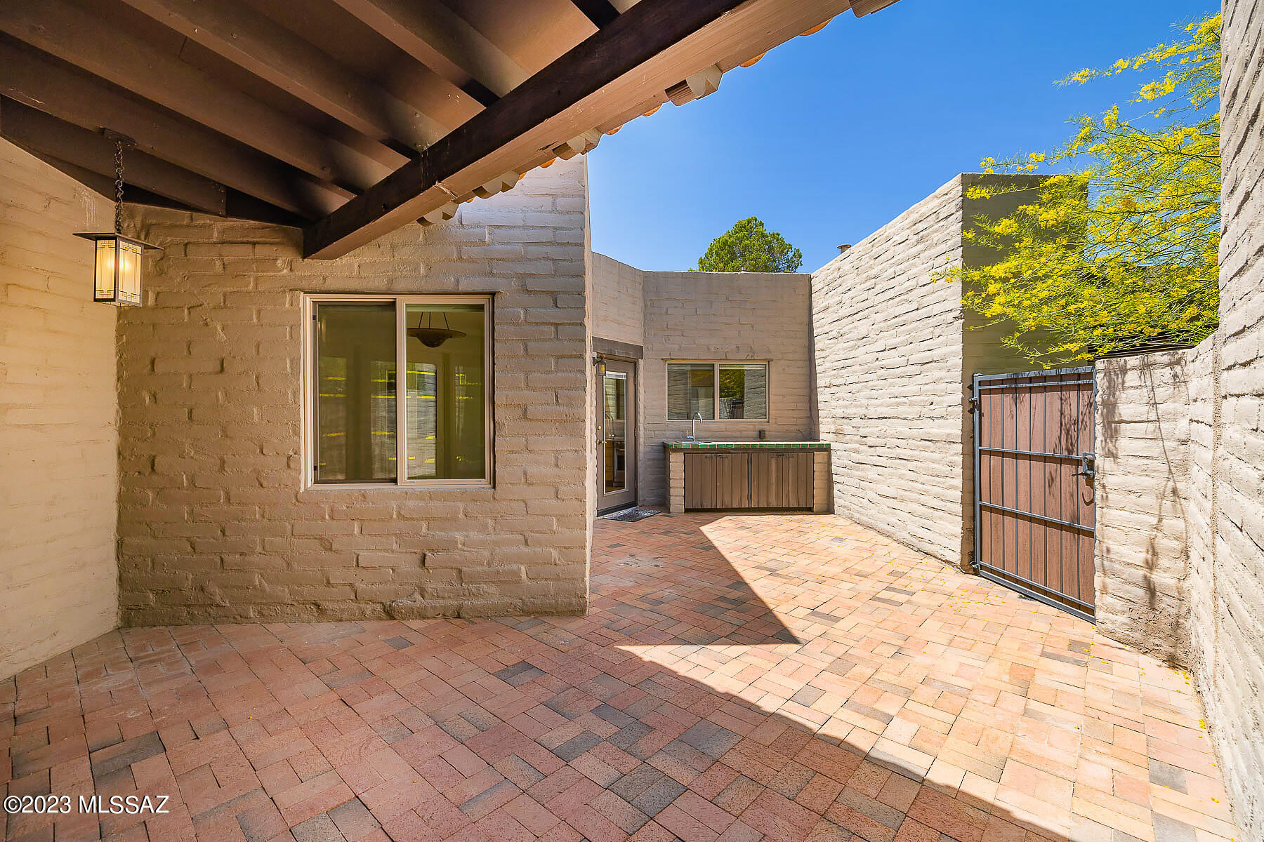 Posada Real Townhomes (1-16) - Residential
