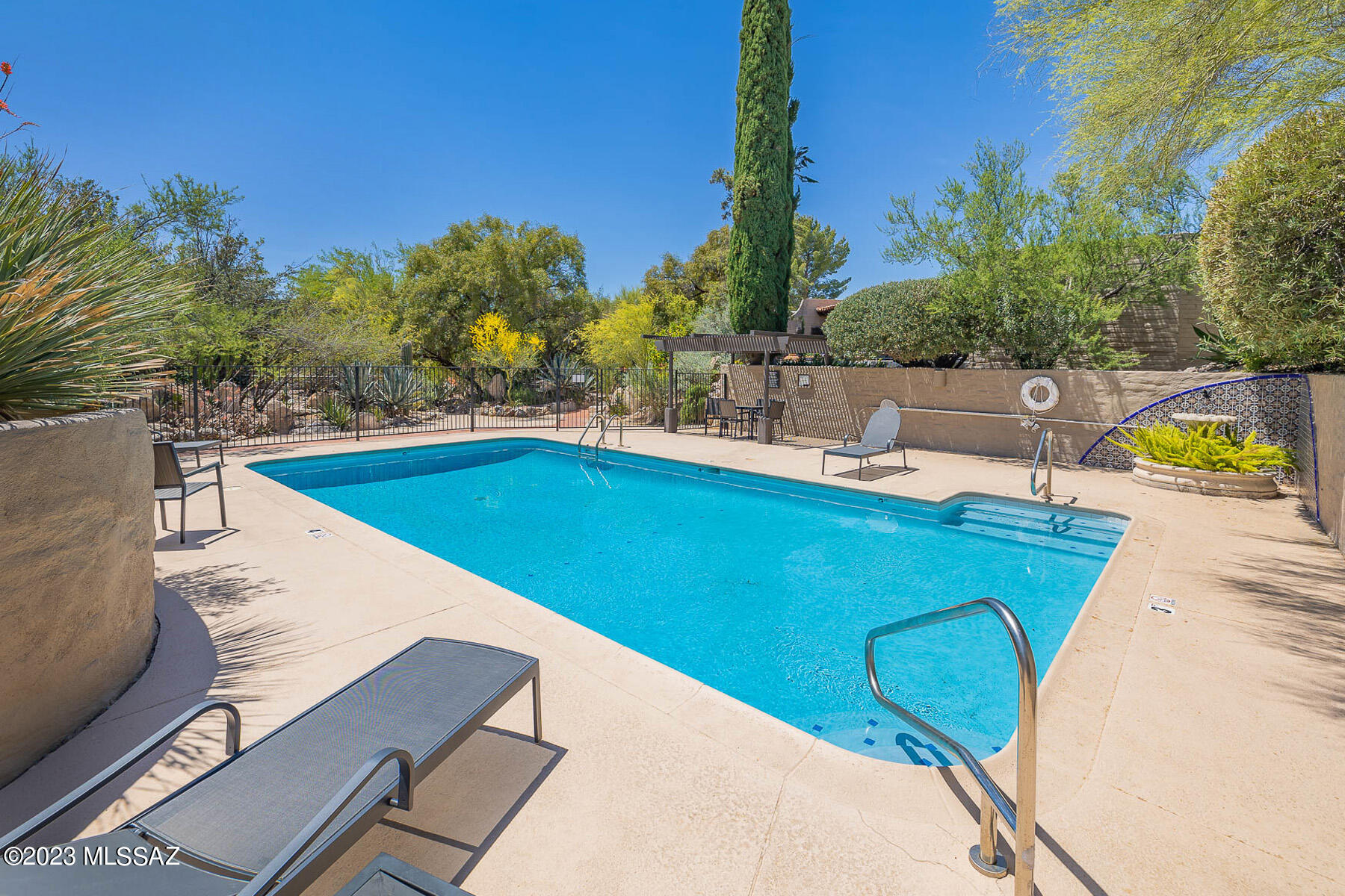 Posada Real Townhomes (1-16) - Residential