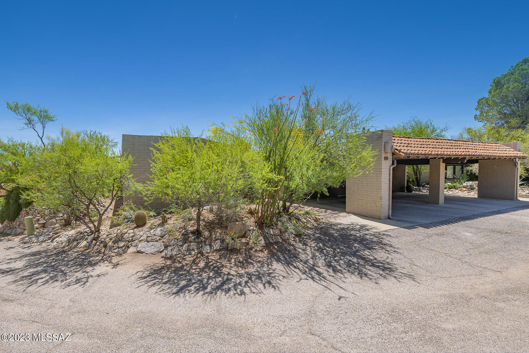 Posada Real Townhomes (1-16) - Residential