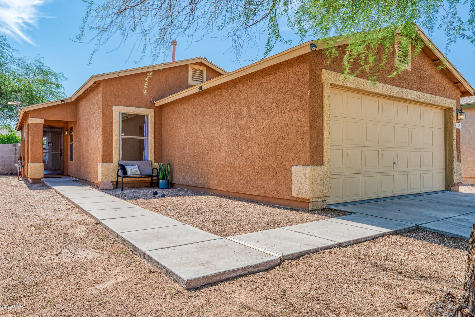 Range price $185,000-200,000. Virtual Tour https://youtu.be/kr-X-m6XxQ4
This is a beautiful house located in Midvale, 3 bedrooms, 2 bathrooms, 2 car garage with great curb-appeal! Bright and open great room floor plan, large kitchen with lots of counter space and beautiful undermount stainless steel sink. Seller added new track lighting in kitchen, granite countertops, cabinet pulls, new dishwasher, new kitchen faucet, new gas stove, pot rack over sink, and shelving for dishes. HVAC was replaced in 2019, new metal screen door was installed, indoor laundry area with shelving, stackable washer/dryer convey. Main BR has a walk-in closet & private bathroom. No neighbors behind, backyard has a retaining wall & is a blank slate for the new owners endless possibilities. The neighborhood has easy access to I-10,and a great location close to shopping, transportation and much more. Ready to move in!