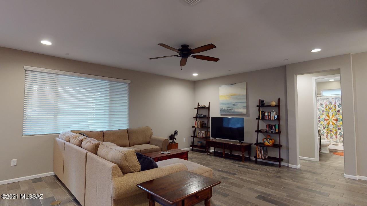 Golden Barrel Place At Dove Mountain SQ20141710079 - Residential