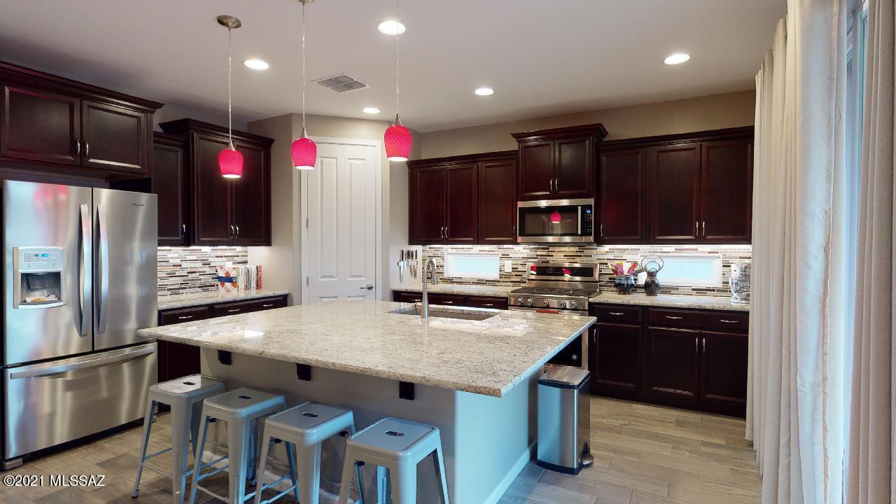 Golden Barrel Place At Dove Mountain SQ20141710079 - Residential