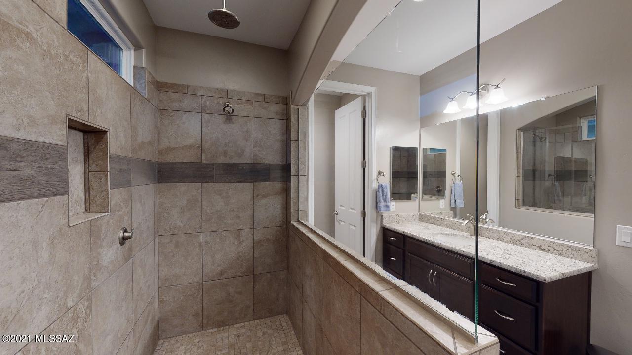 Golden Barrel Place At Dove Mountain SQ20141710079 - Residential