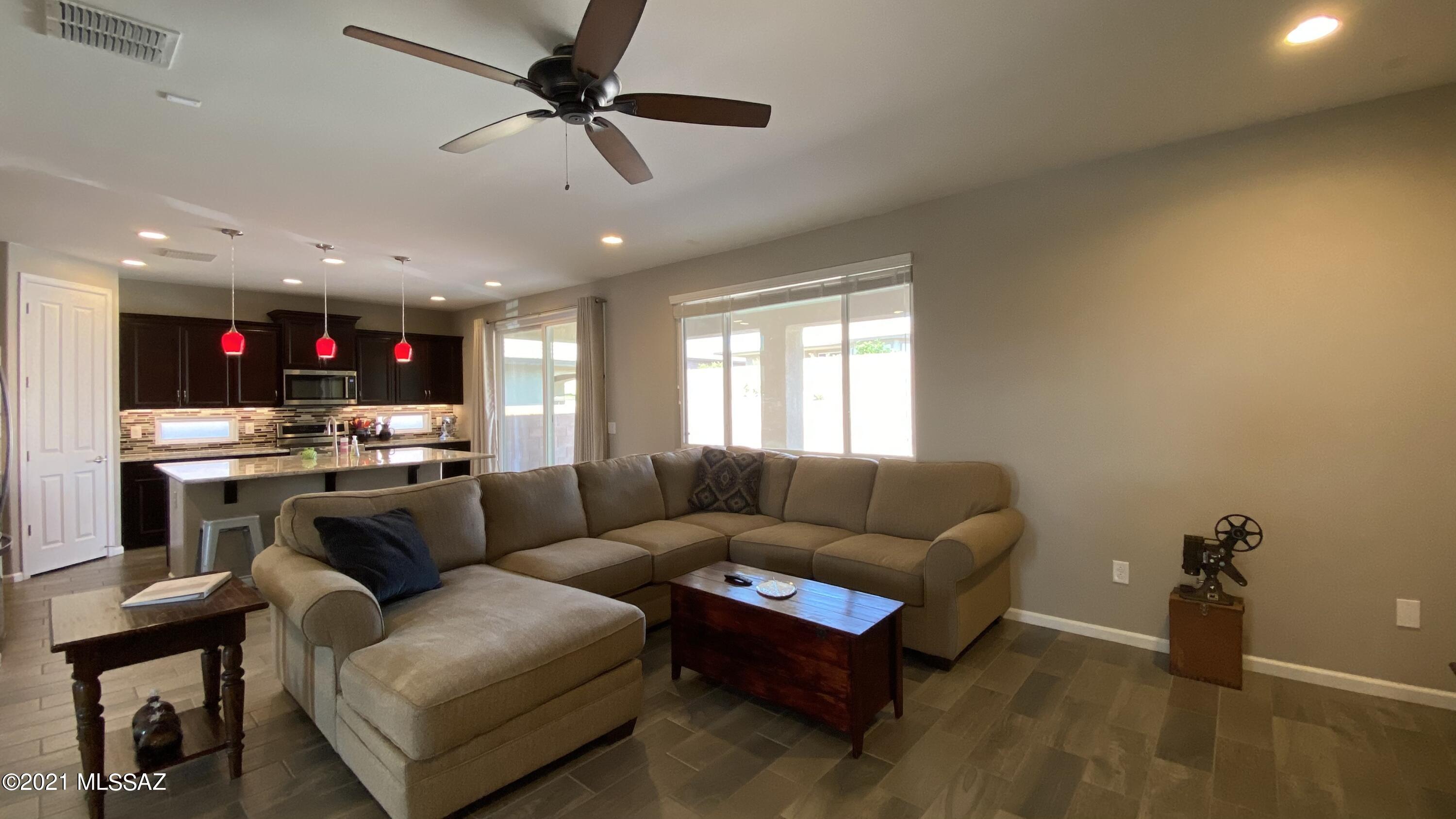 Golden Barrel Place At Dove Mountain SQ20141710079 - Residential