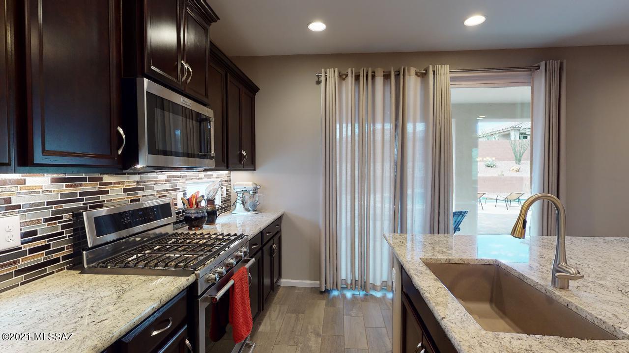 Golden Barrel Place At Dove Mountain SQ20141710079 - Residential