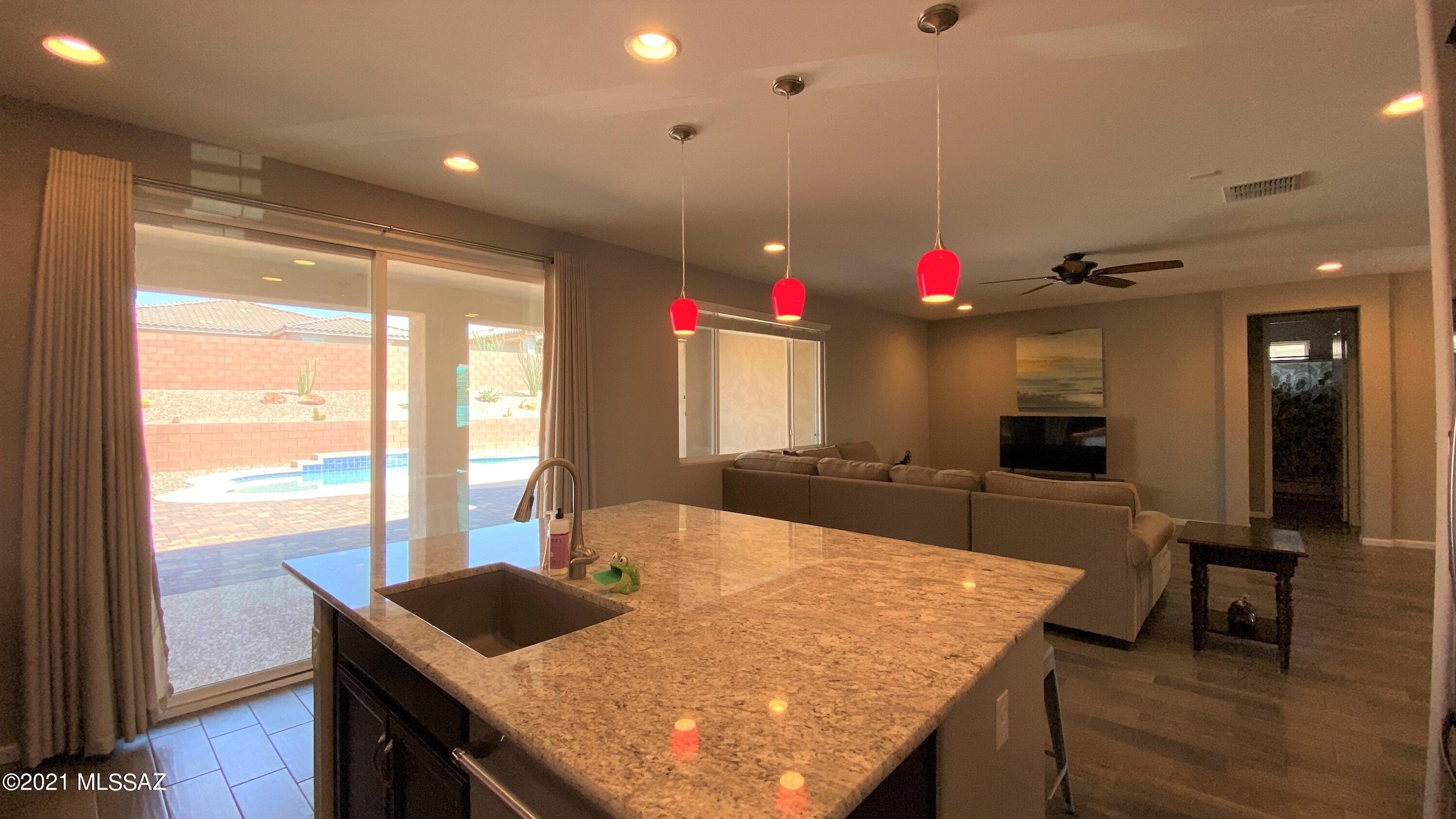 Golden Barrel Place At Dove Mountain SQ20141710079 - Residential
