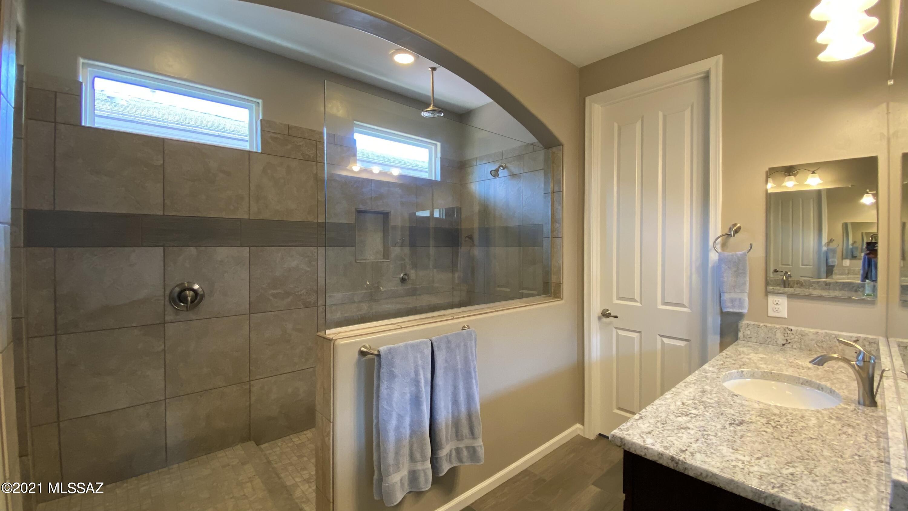 Golden Barrel Place At Dove Mountain SQ20141710079 - Residential