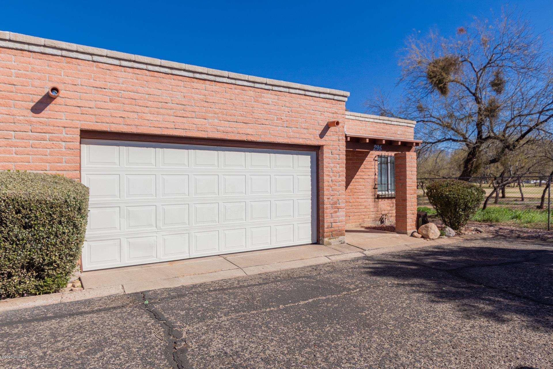 Super charming updated 2 bedroom/2bath corner unit townhouse in Ponderosa Estates Townhomes. This home features newly installed granite countertops, fresh tile throughout, stairs leading to the rooftop, spacious bedrooms and two car garage. HOA includes water, garbage, community pool, and front landscaping. Come see this adorable space, it won't last long! Range price $154,900-$159,00
