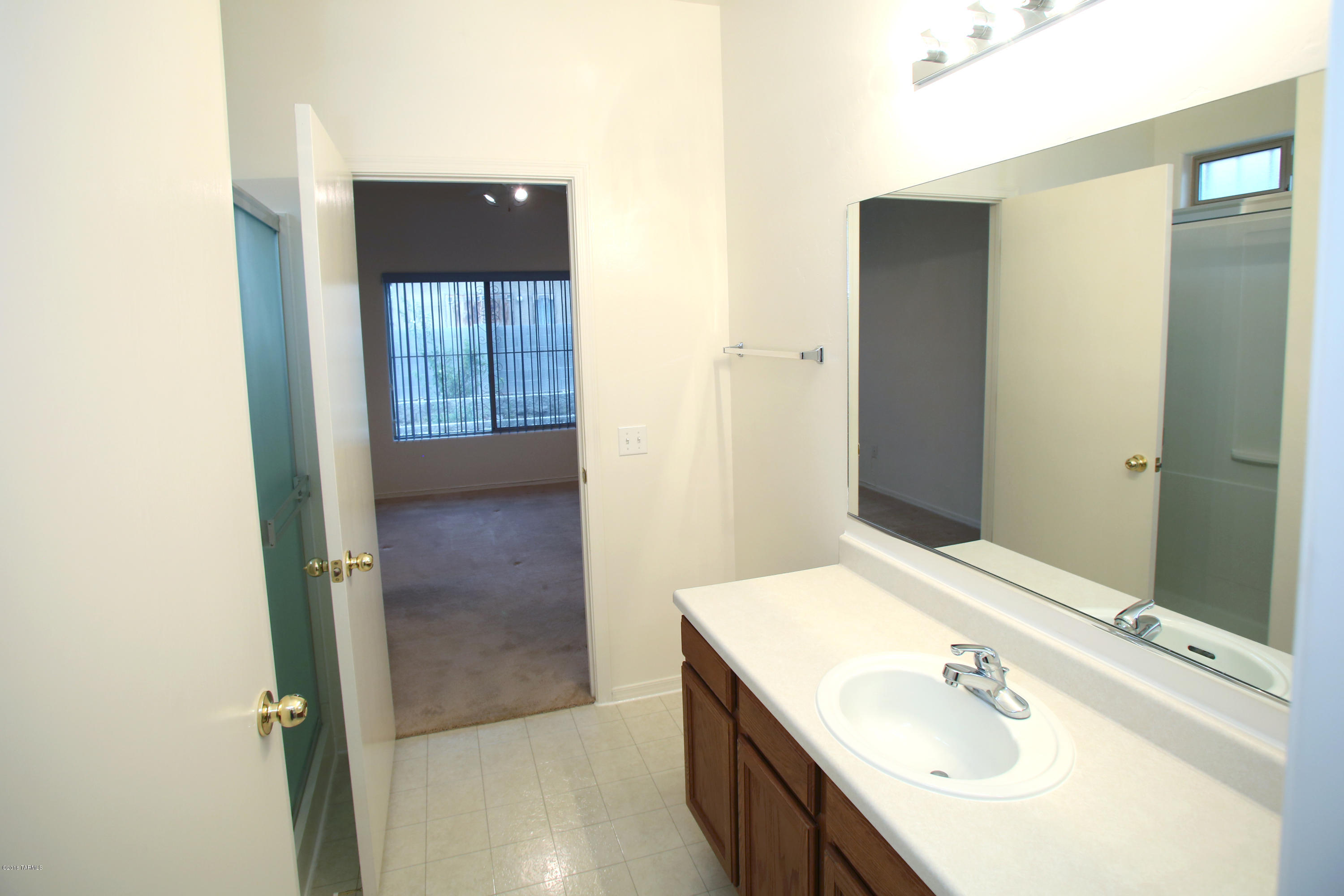 Valencia Place (1-100) - Residential