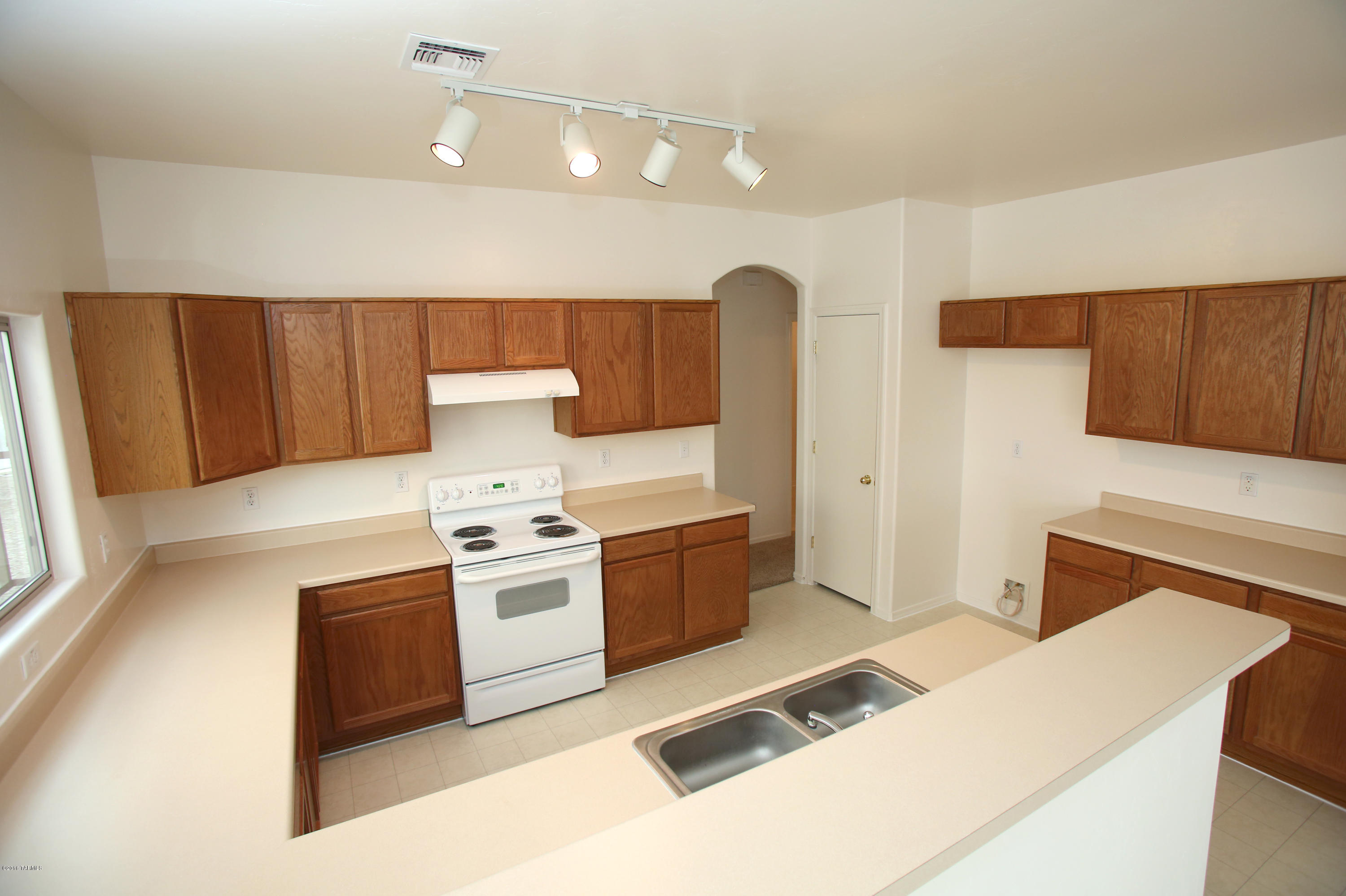 Valencia Place (1-100) - Residential