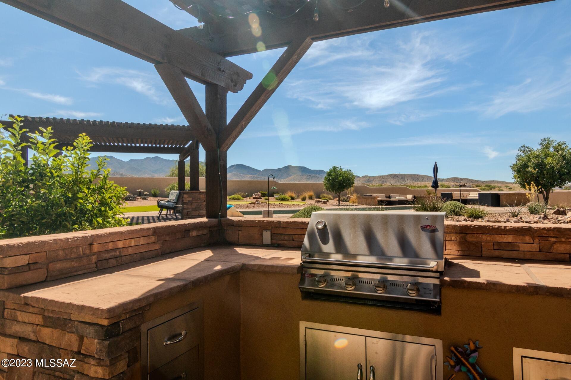 Red Hawk at J-6 Ranch - Residential